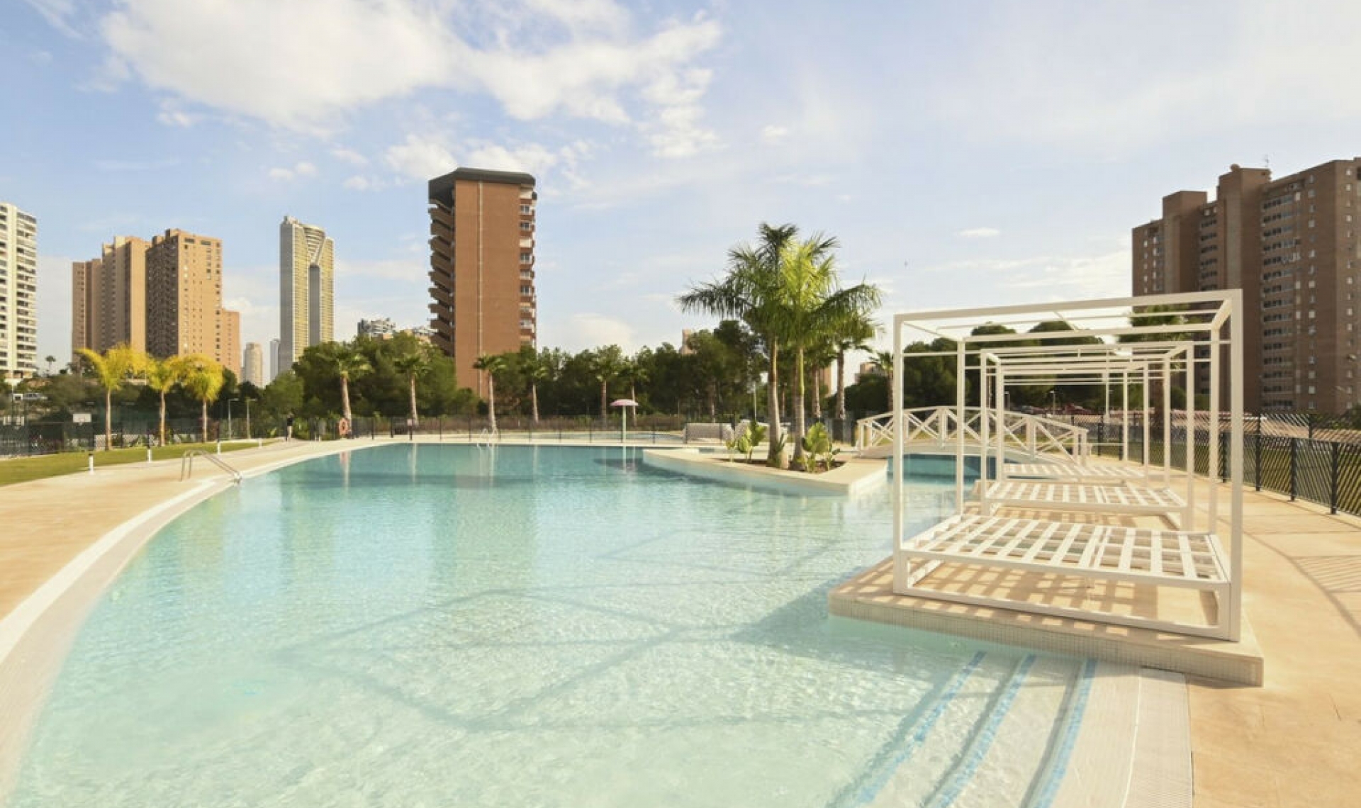 Resale - Apartment -
Benidorm