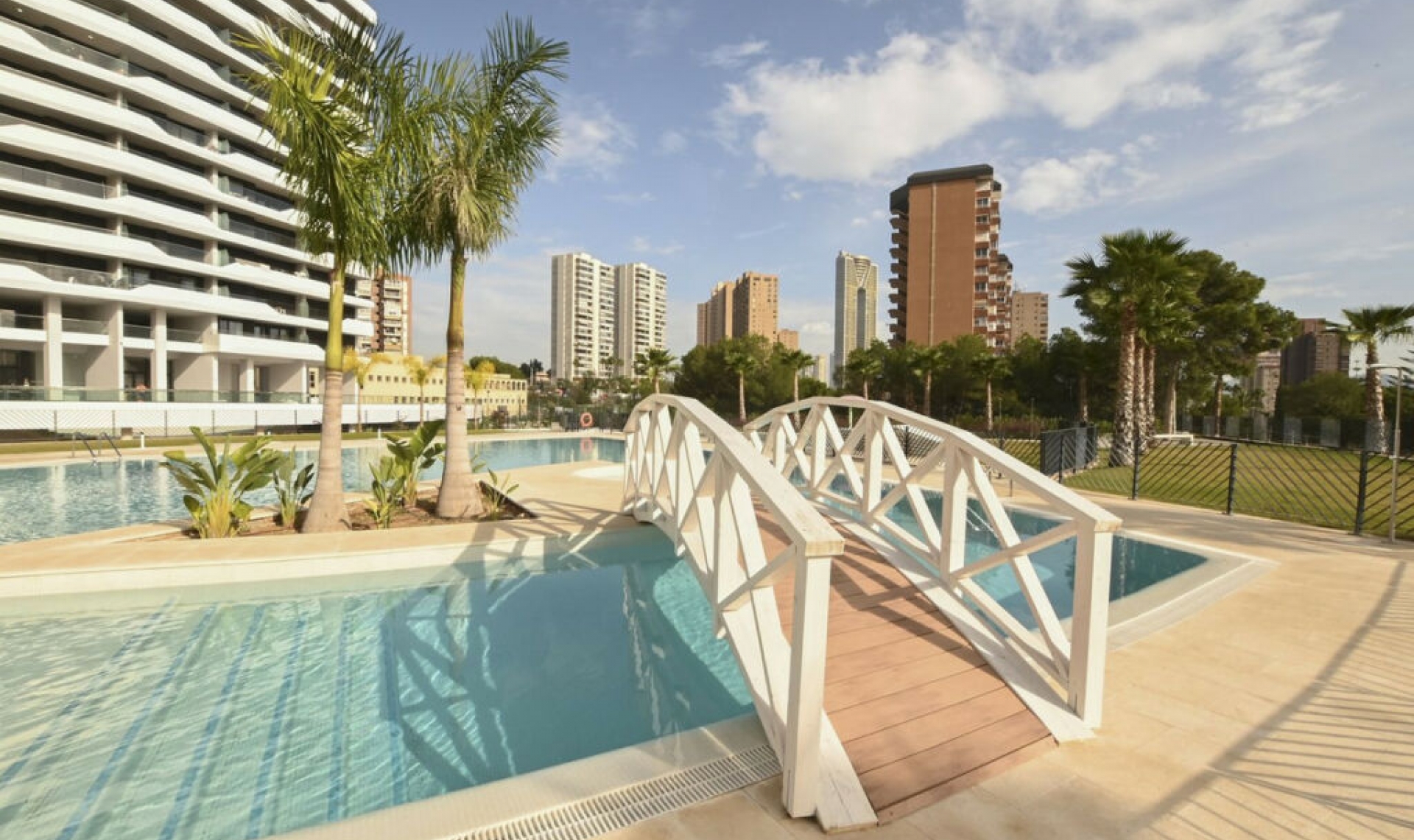 Resale - Apartment -
Benidorm