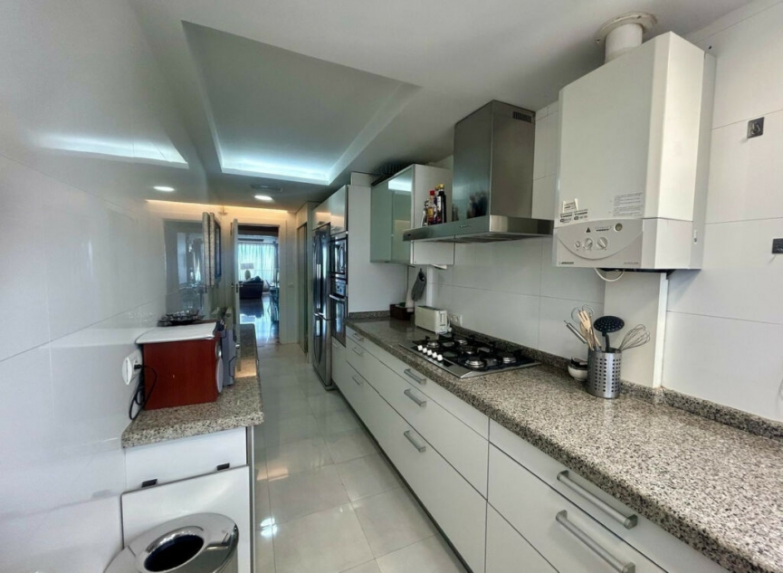 Resale - Apartment -
Benidorm