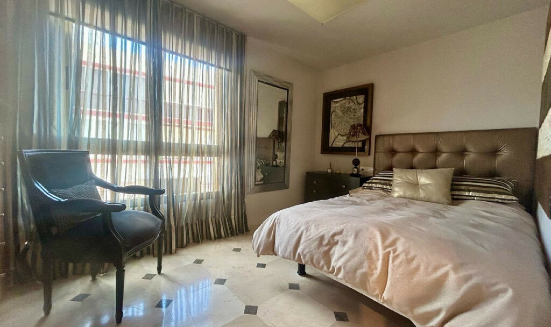 Resale - Apartment -
Benidorm