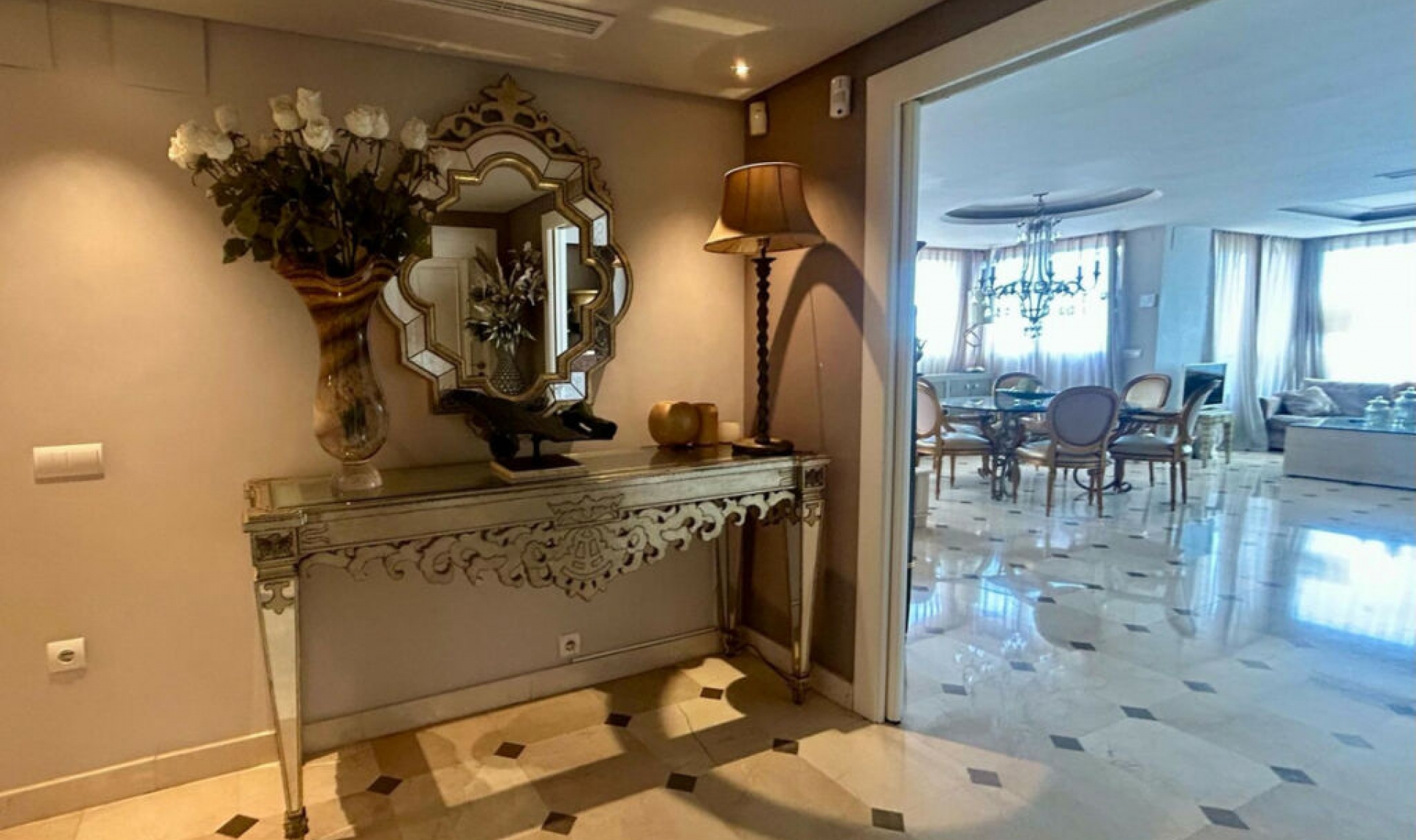 Resale - Apartment -
Benidorm