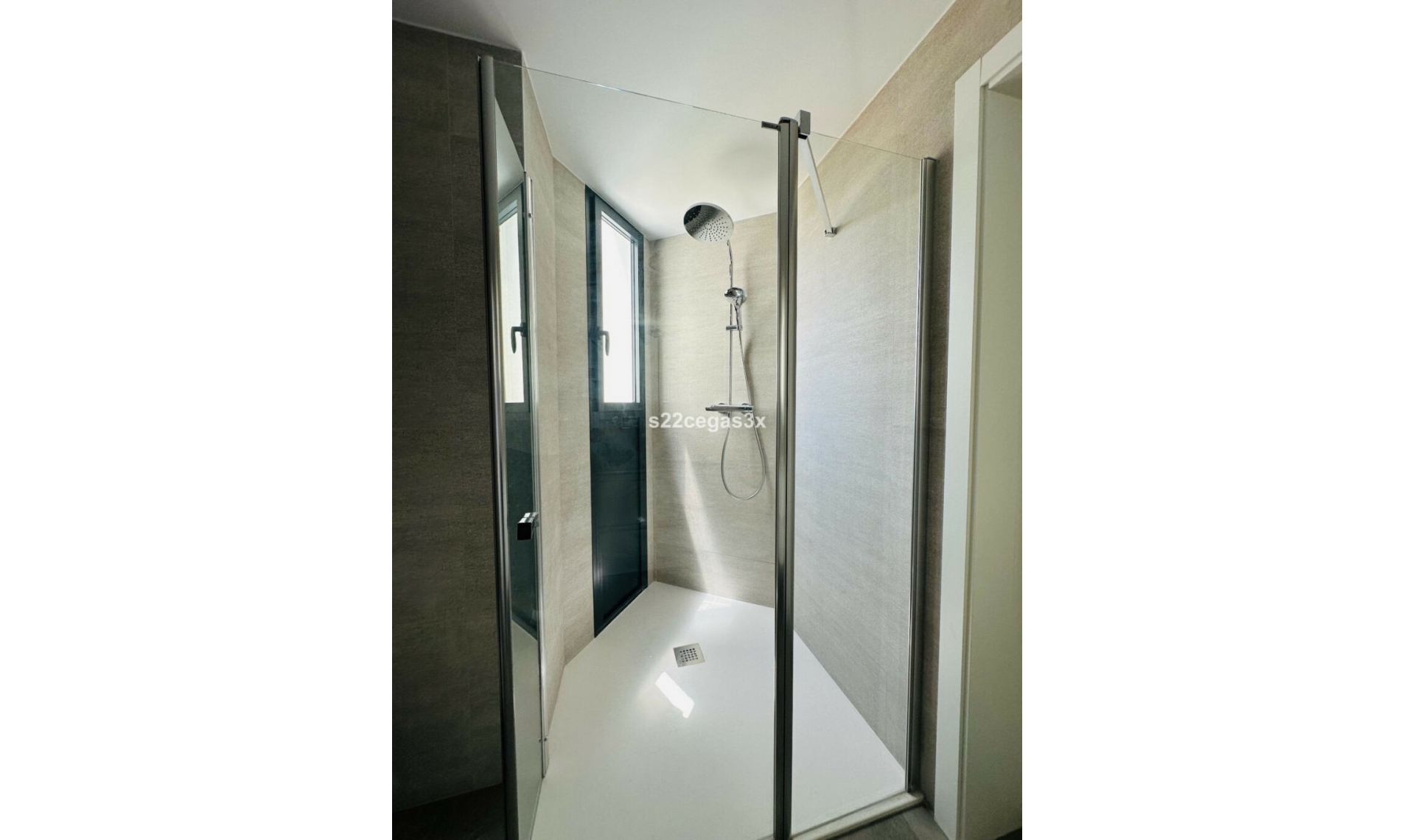 Resale - Apartment -
Benidorm