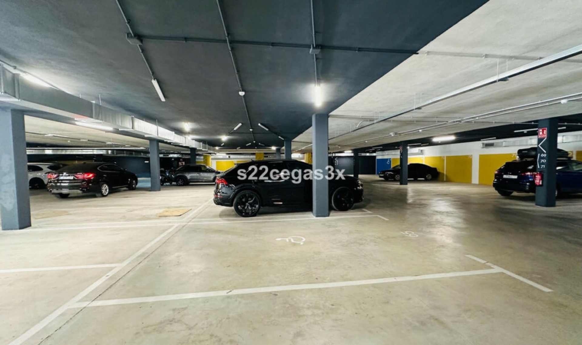 Resale - Apartment -
Benidorm