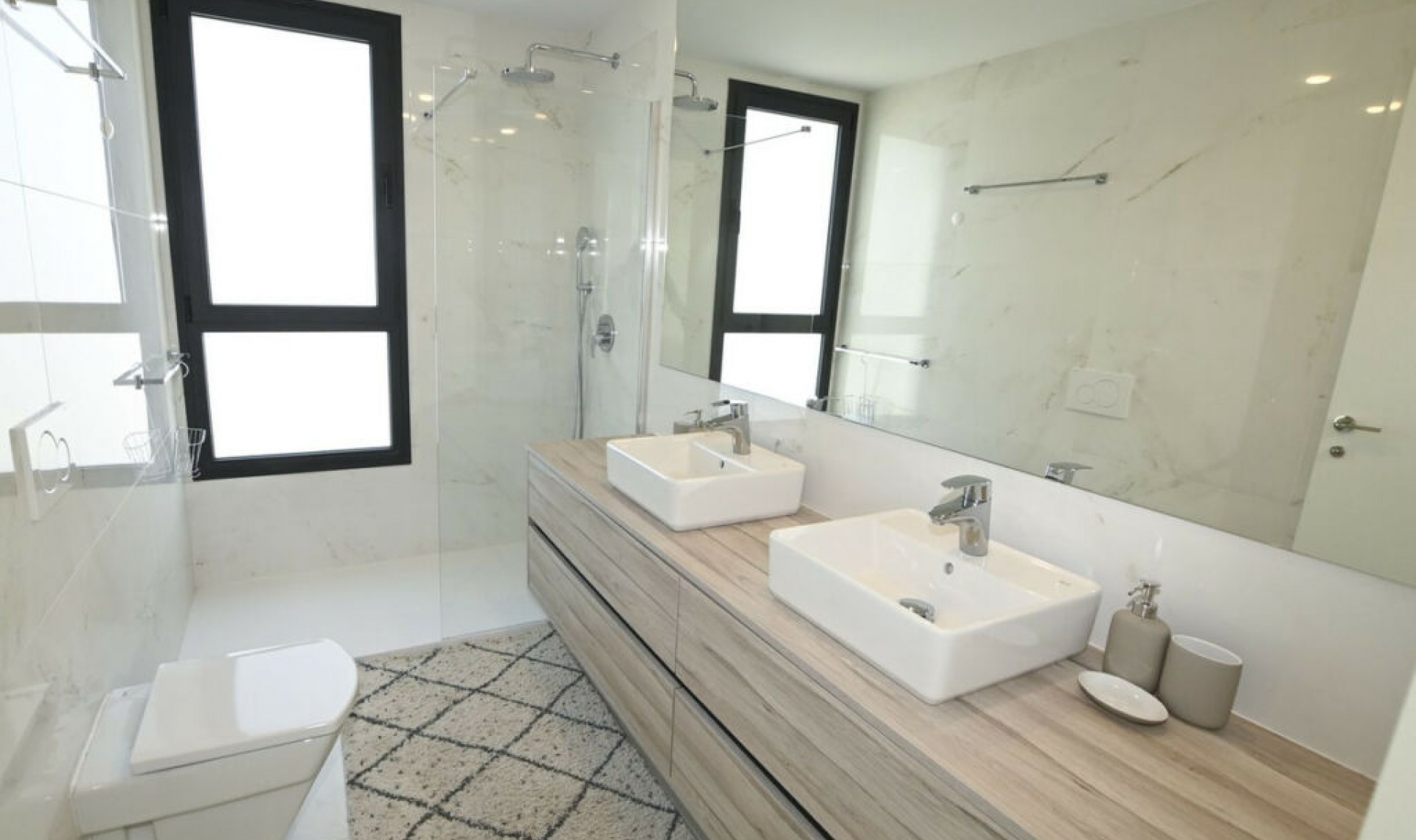 Resale - Apartment -
Benidorm