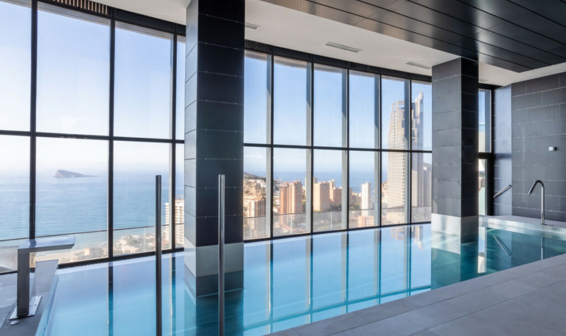 Resale - Apartment -
Benidorm