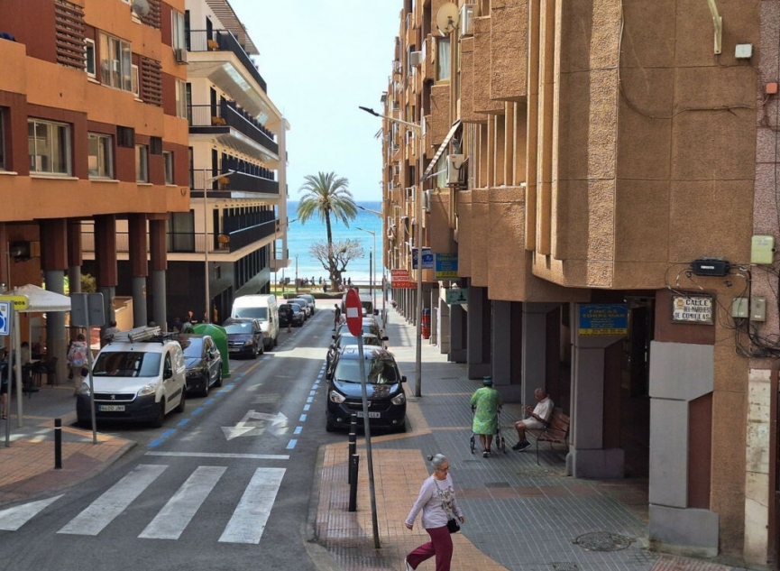 Resale - Apartment -
Benidorm