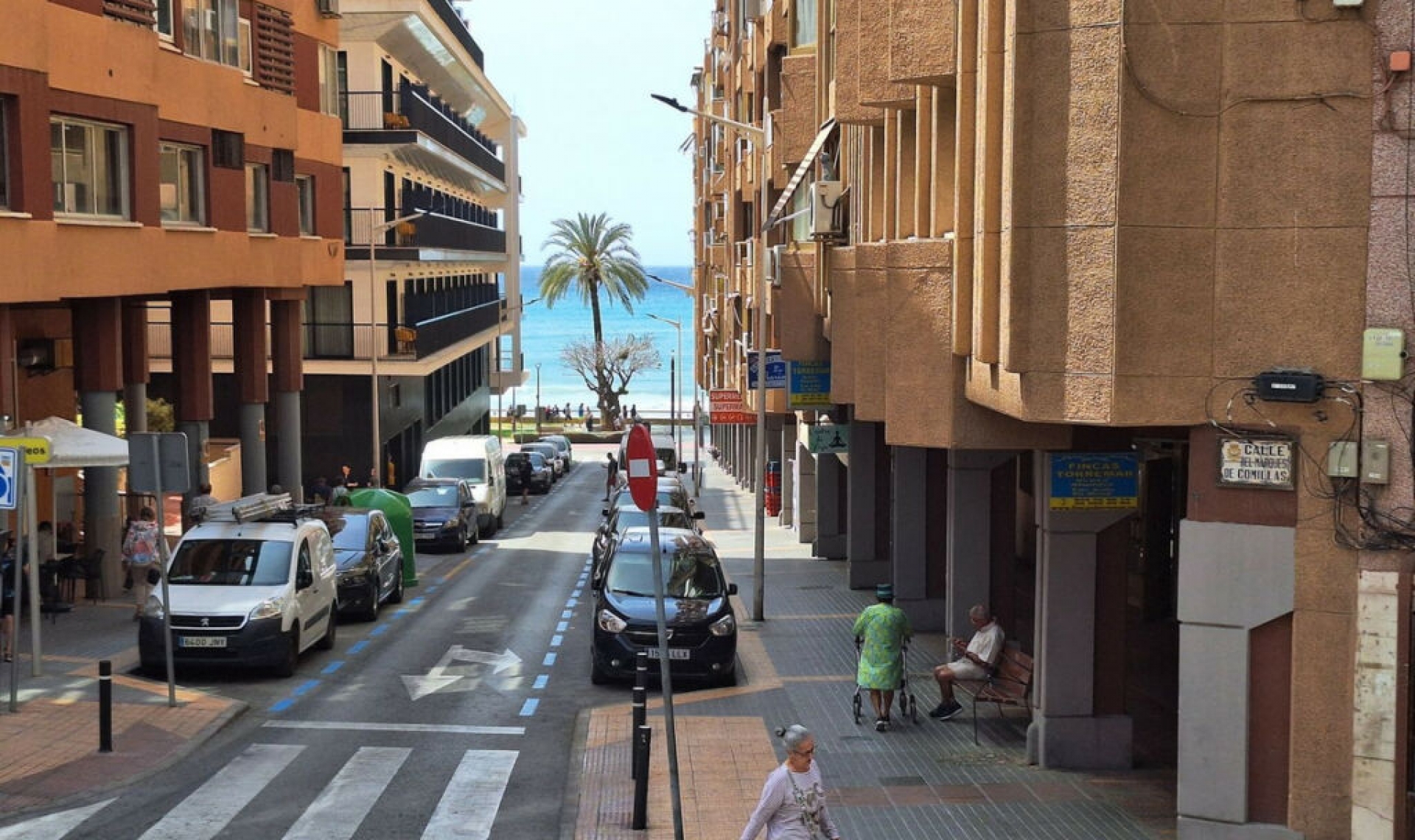 Resale - Apartment -
Benidorm