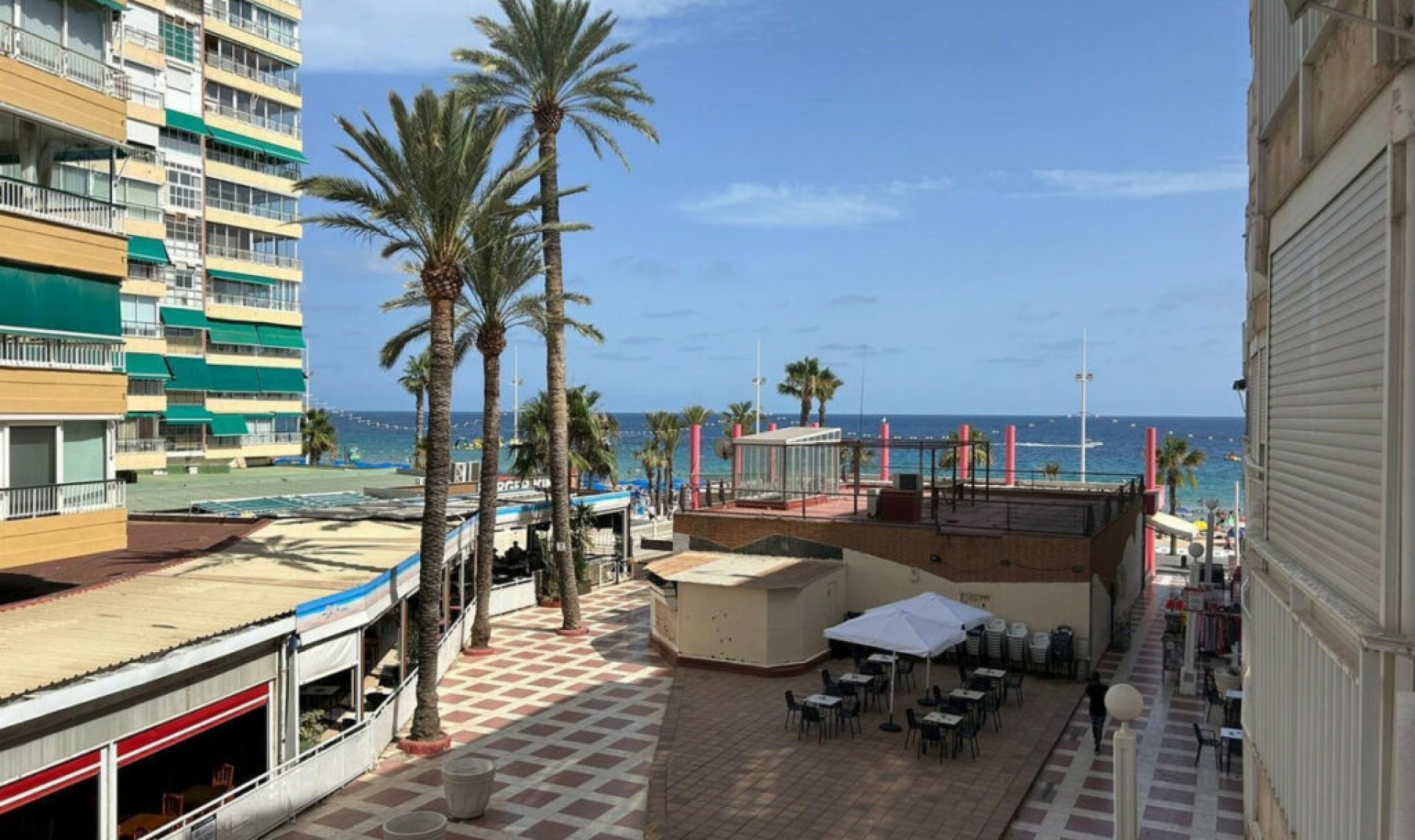 Resale - Apartment -
Benidorm
