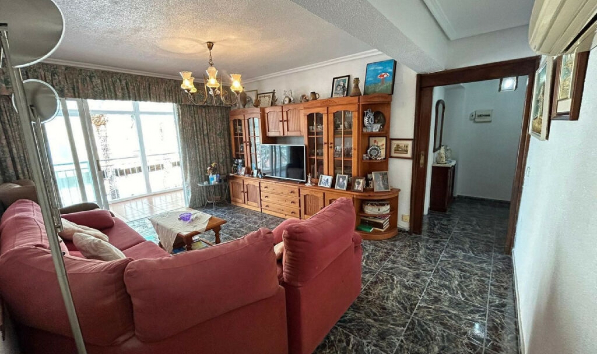 Resale - Apartment -
Benidorm