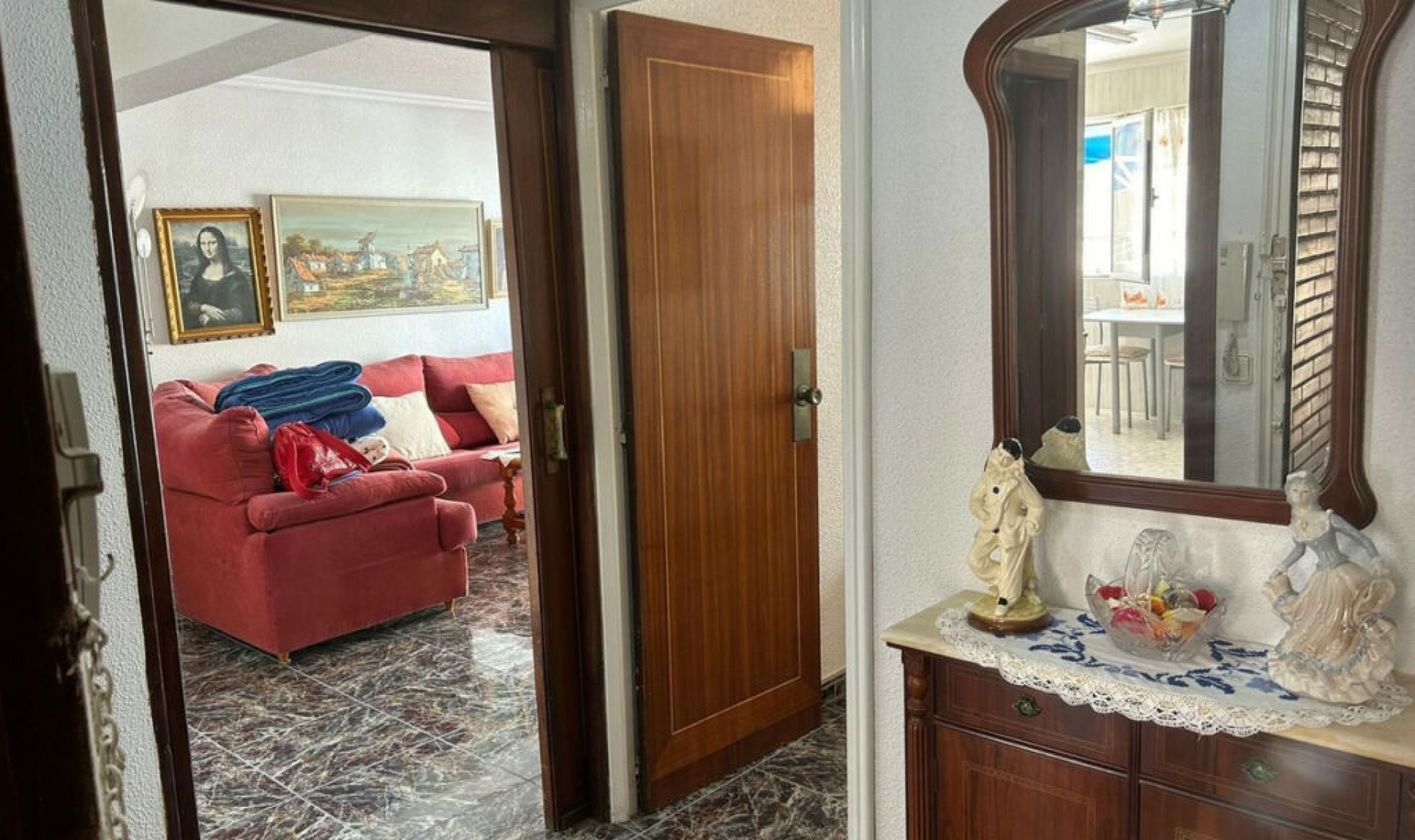Resale - Apartment -
Benidorm