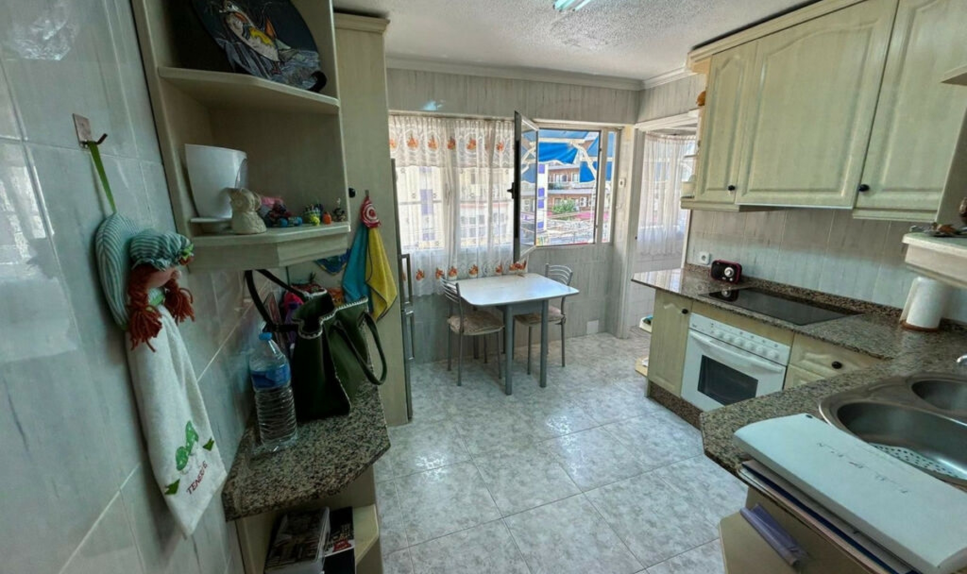 Resale - Apartment -
Benidorm