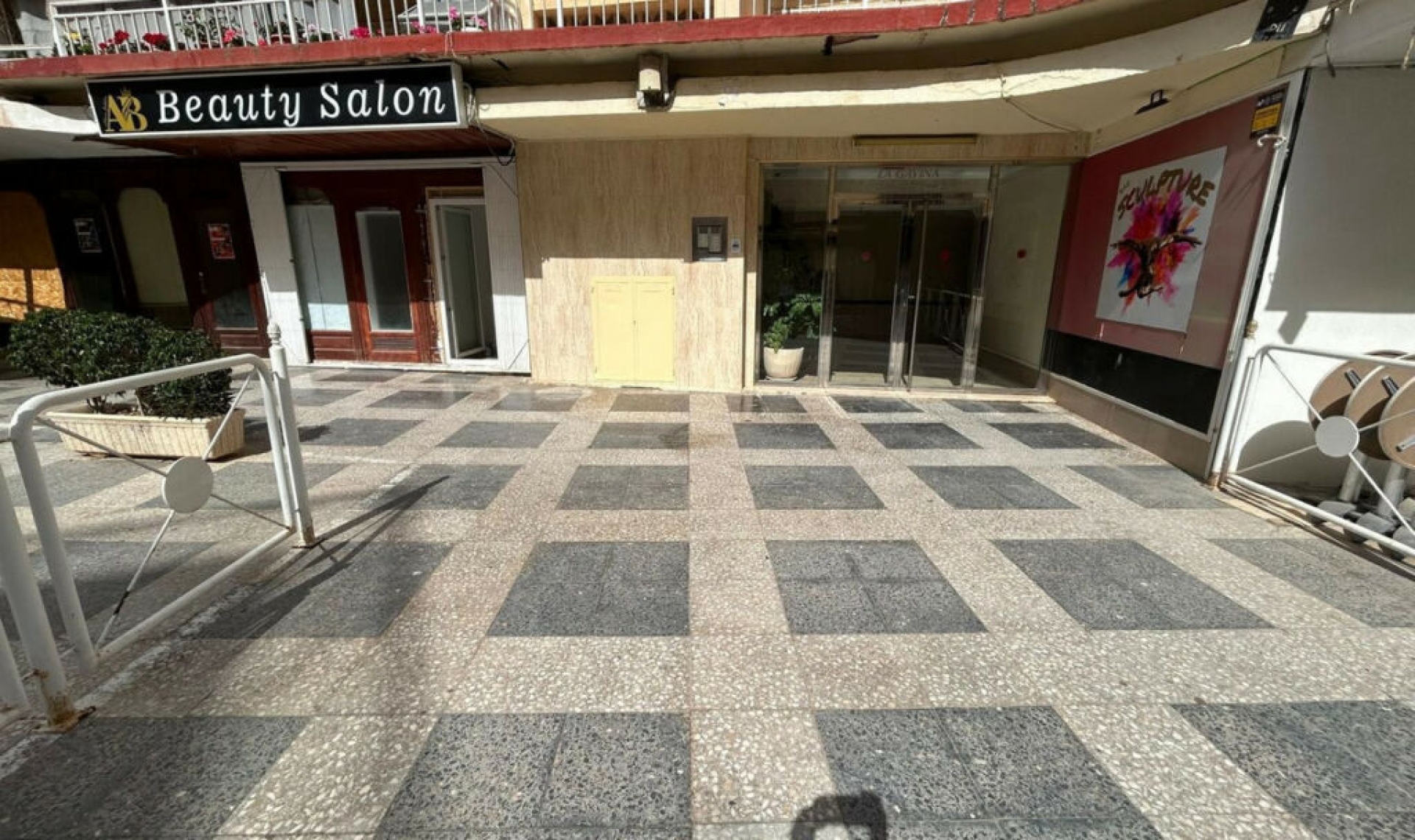 Resale - Apartment -
Benidorm