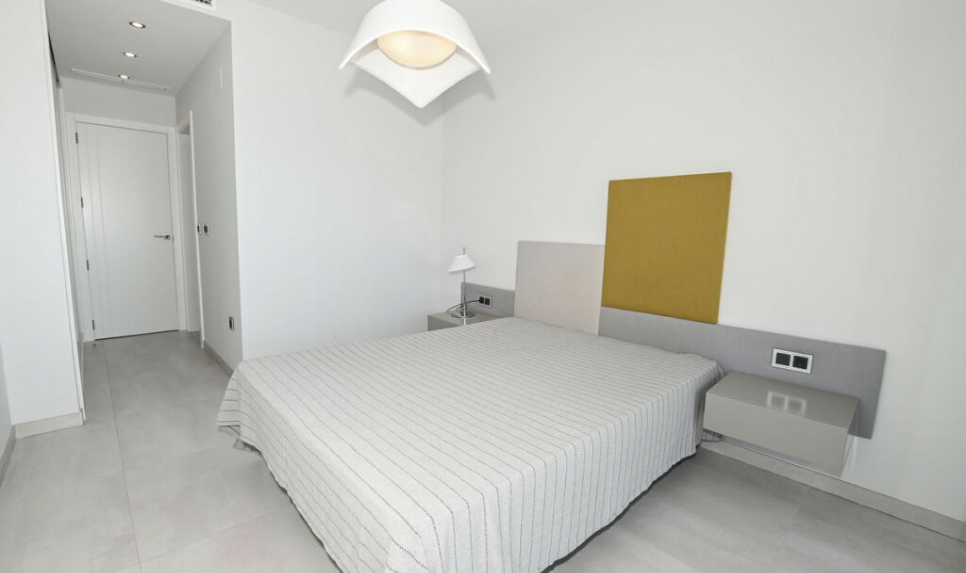 Resale - Apartment -
Benidorm