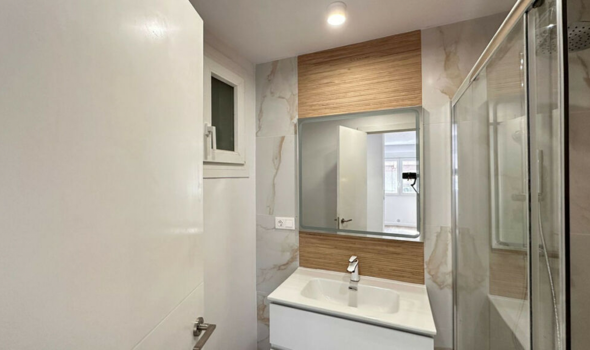 Resale - Apartment -
Benidorm