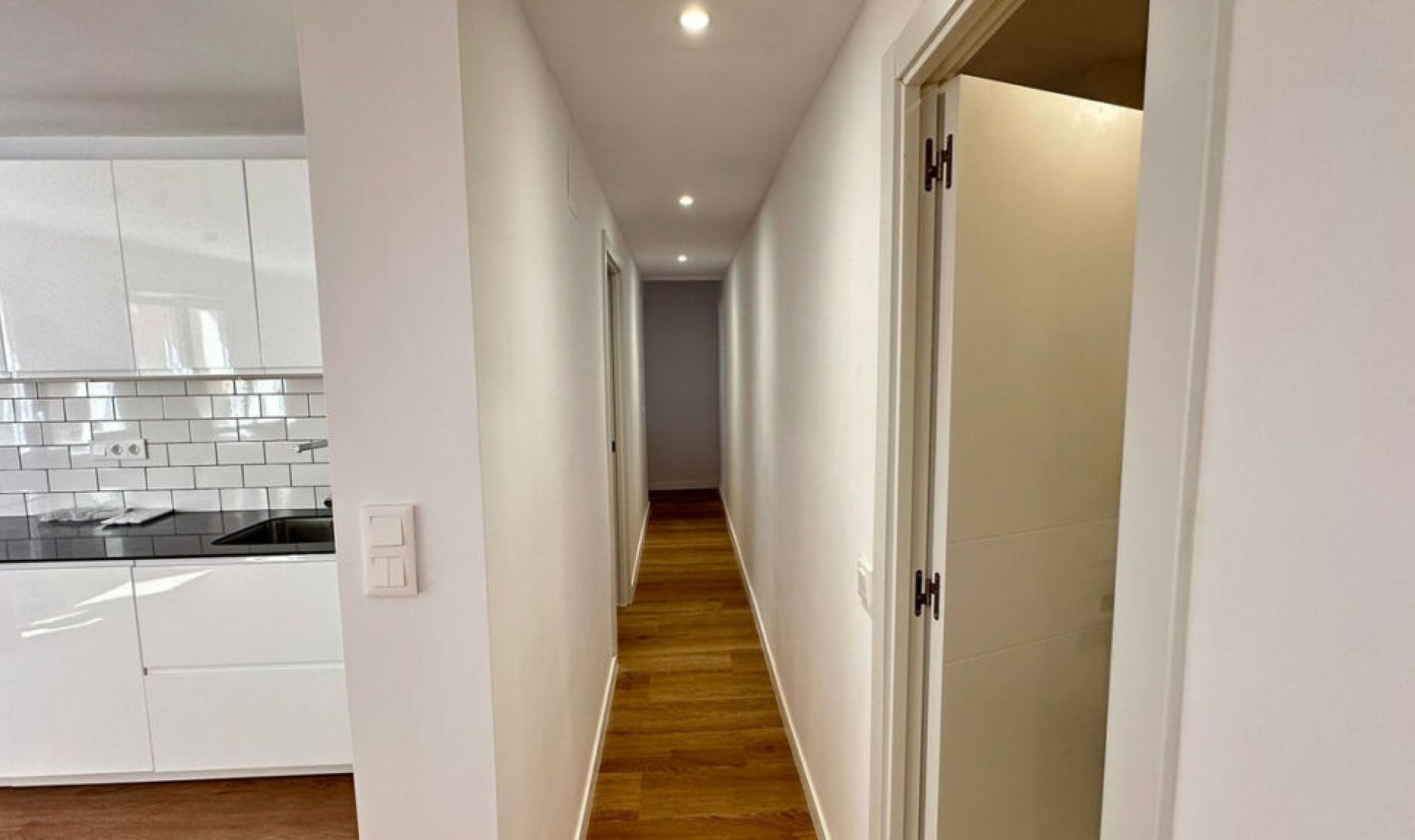 Resale - Apartment -
Benidorm