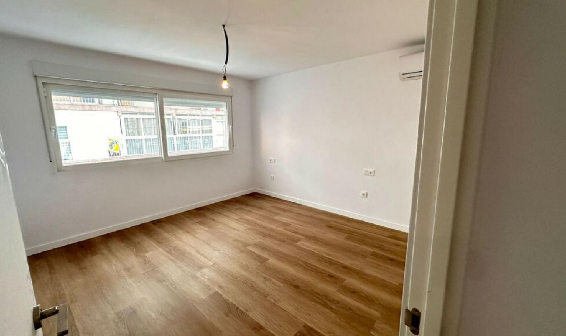 Resale - Apartment -
Benidorm