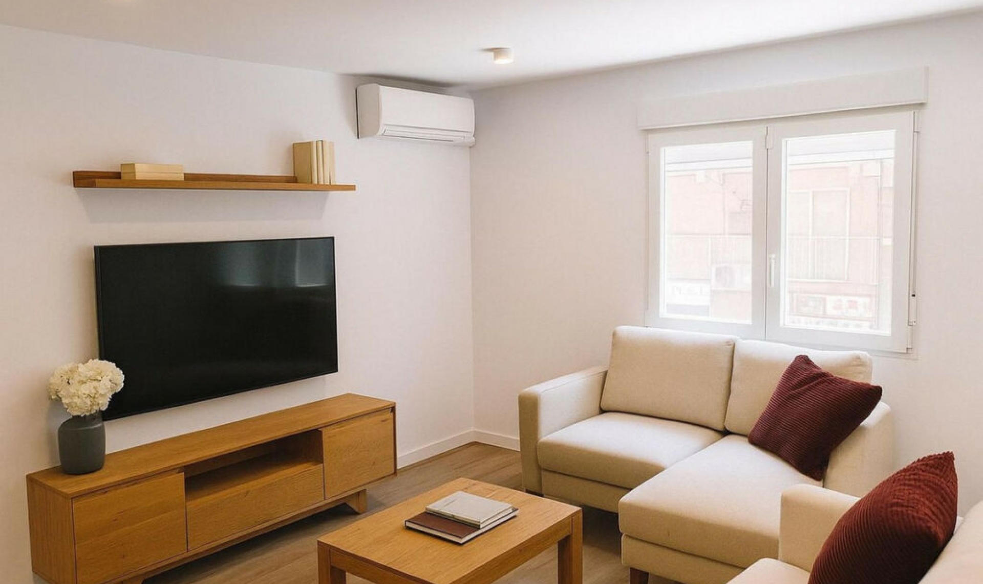 Resale - Apartment -
Benidorm