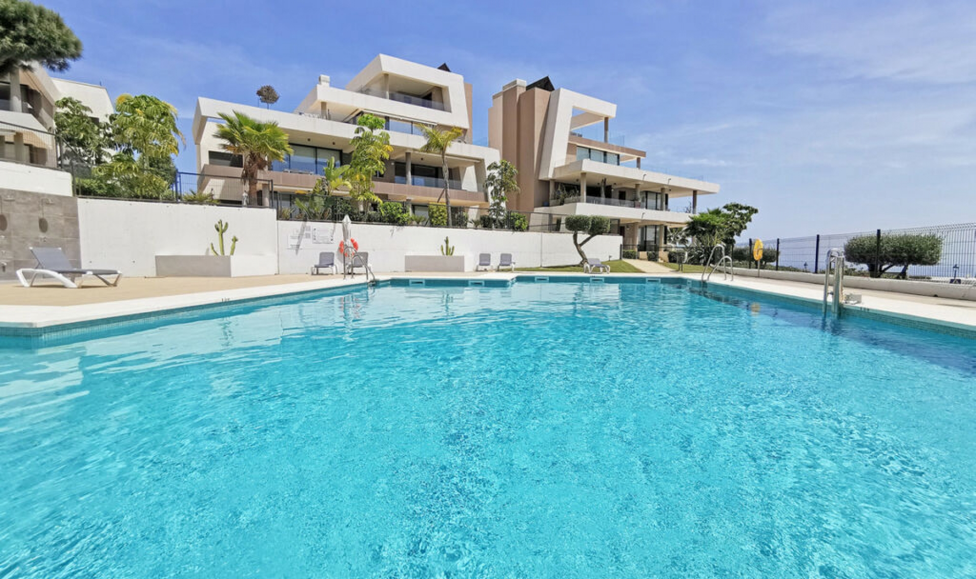 Resale - Apartment -
Cabopino