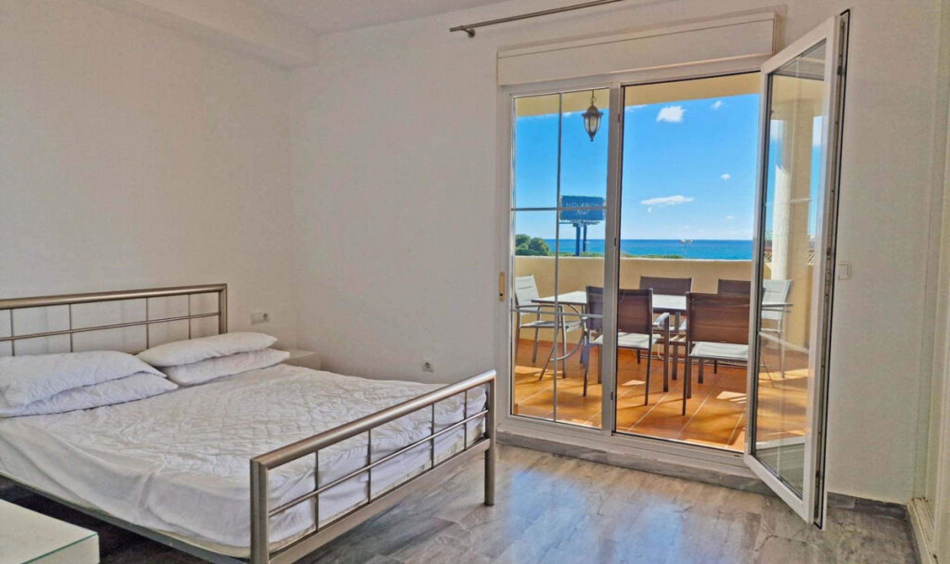 Resale - Apartment -
Cabopino