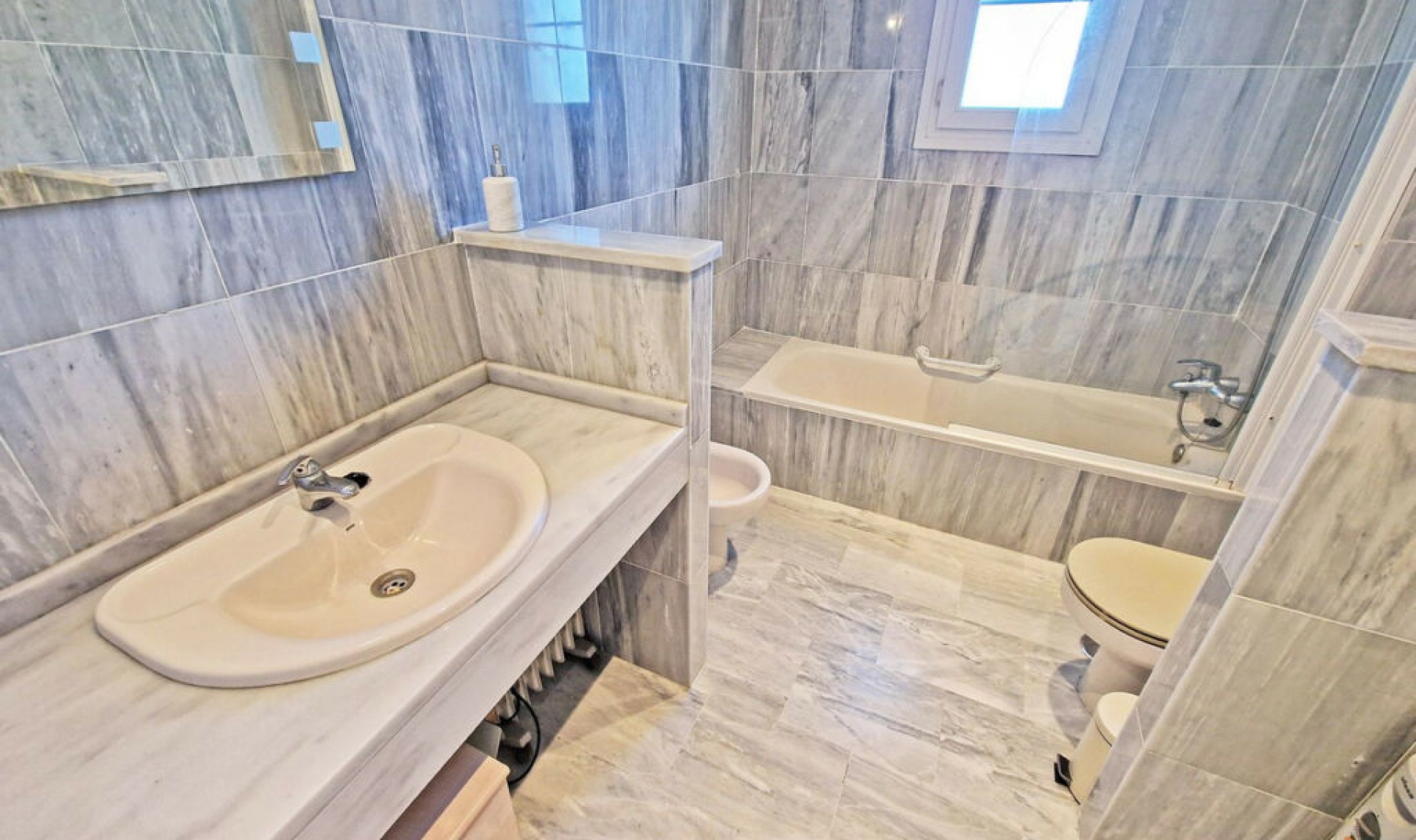 Resale - Apartment -
Cabopino