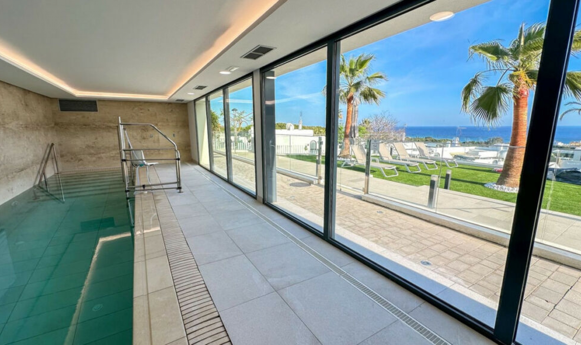 Resale - Apartment -
Cabopino