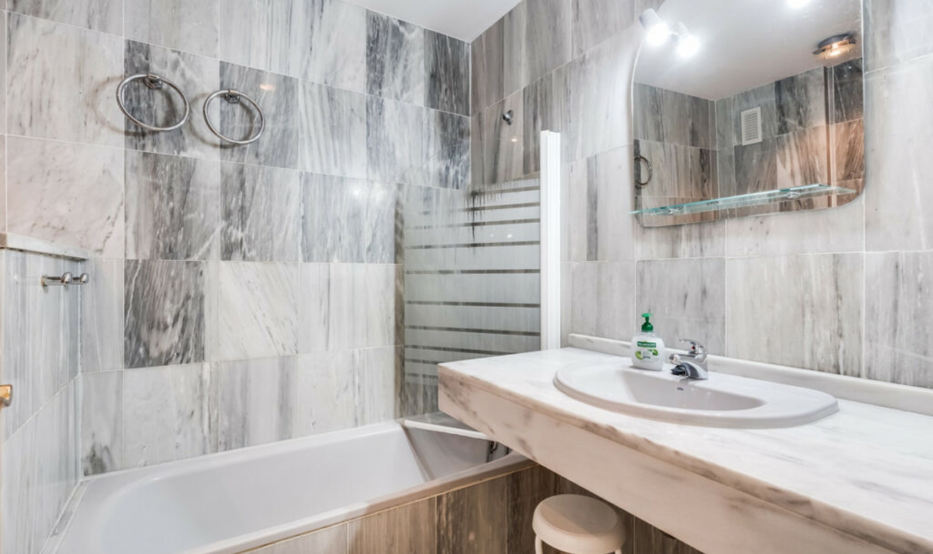 Resale - Apartment -
Cabopino