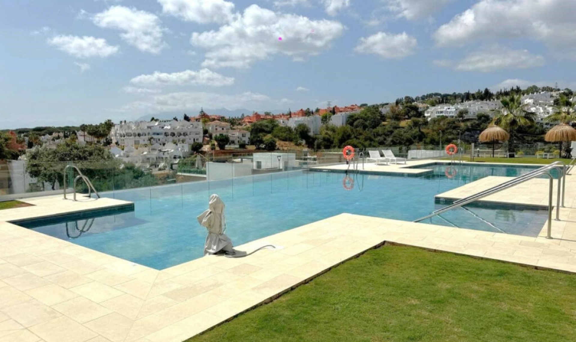 Resale - Apartment -
Cabopino