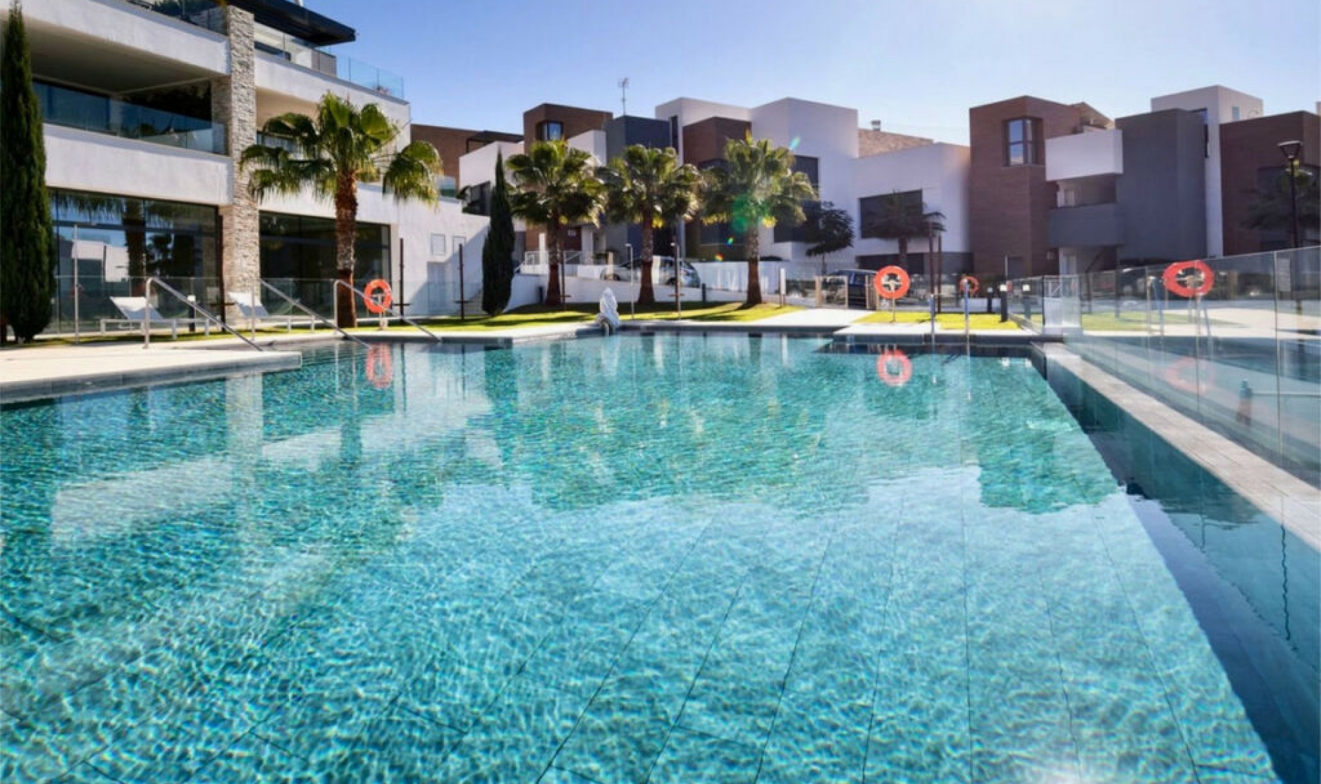 Resale - Apartment -
Cabopino