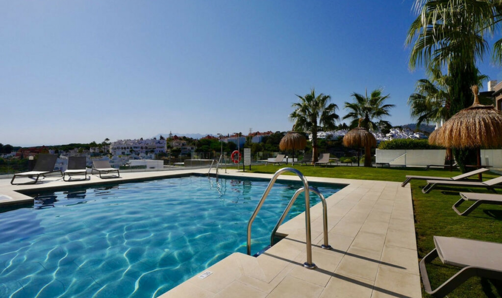 Resale - Apartment -
Cabopino