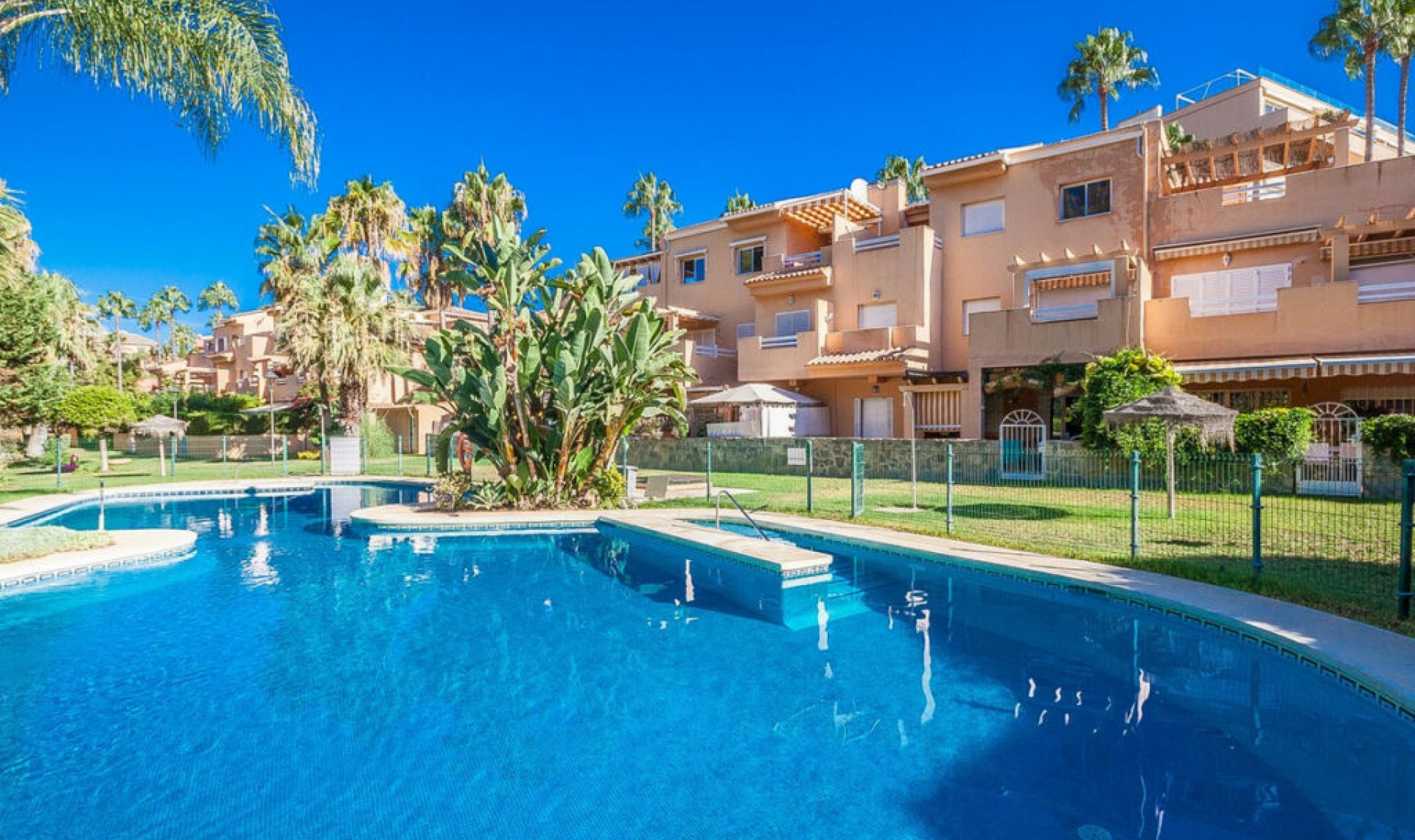 Resale - Apartment -
Cabopino