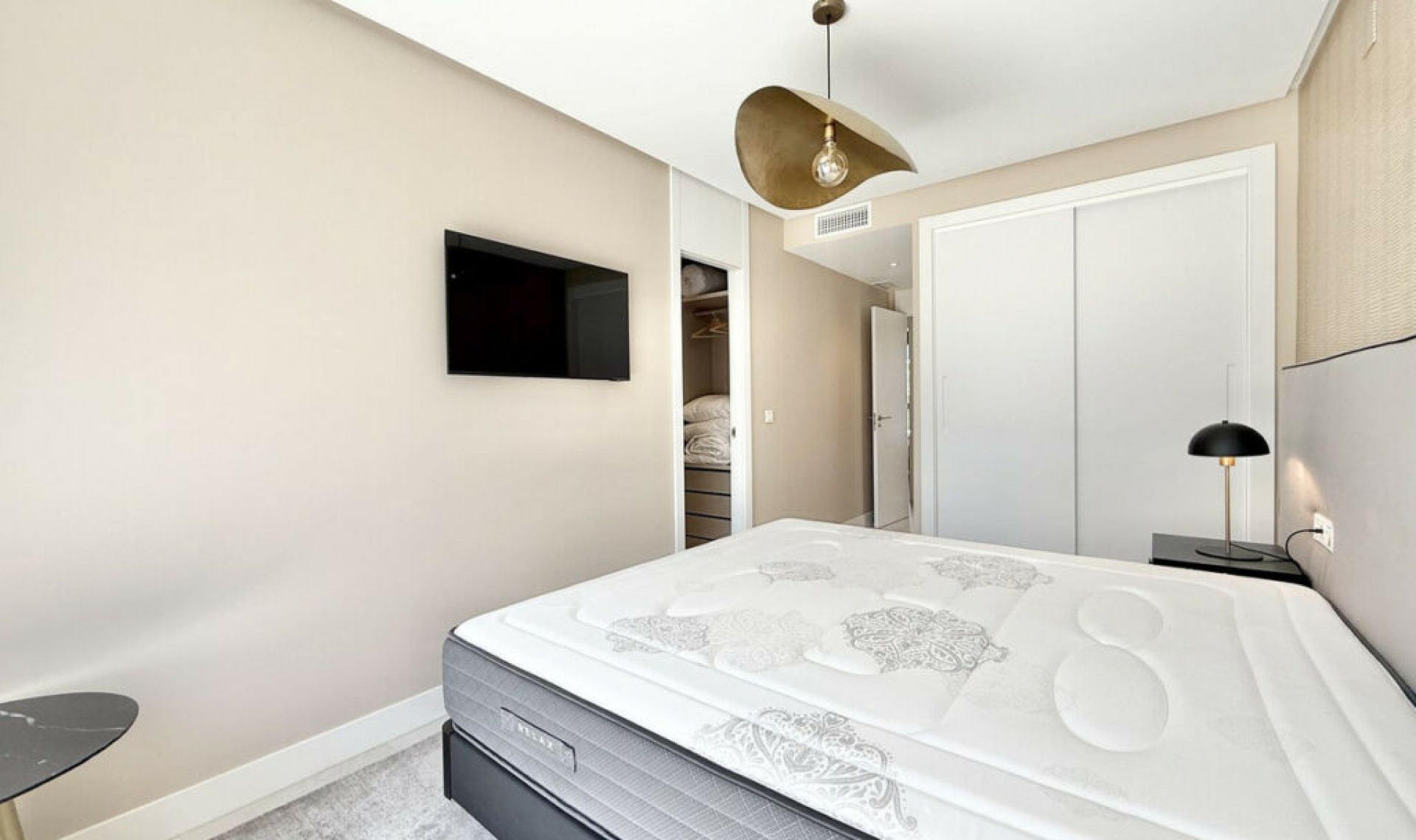 Resale - Apartment -
Cabopino