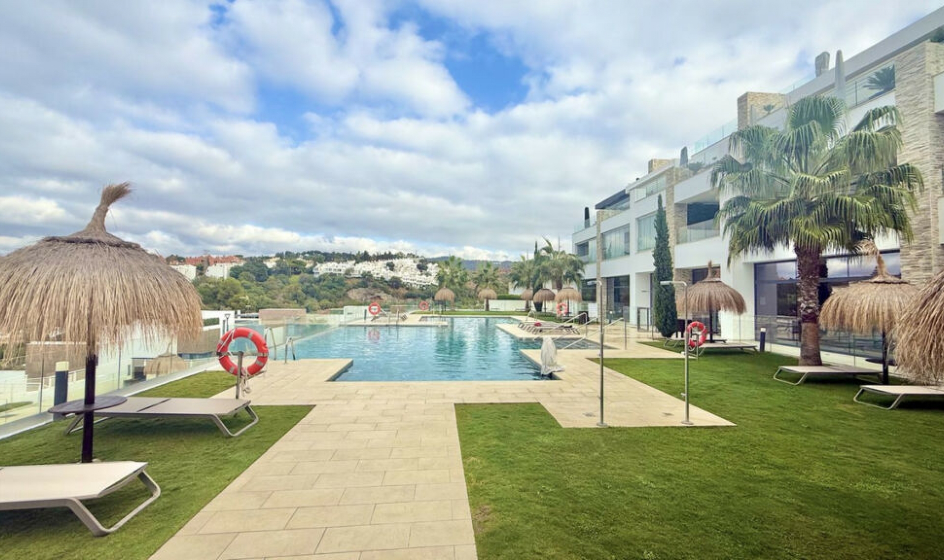 Resale - Apartment -
Cabopino