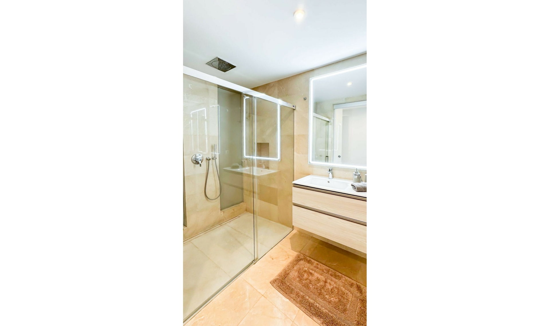 Resale - Apartment -
Cabopino