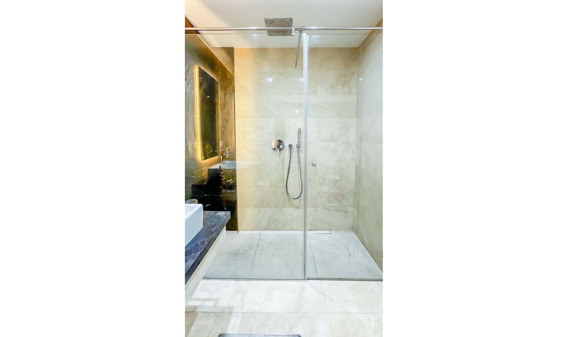 Resale - Apartment -
Cabopino