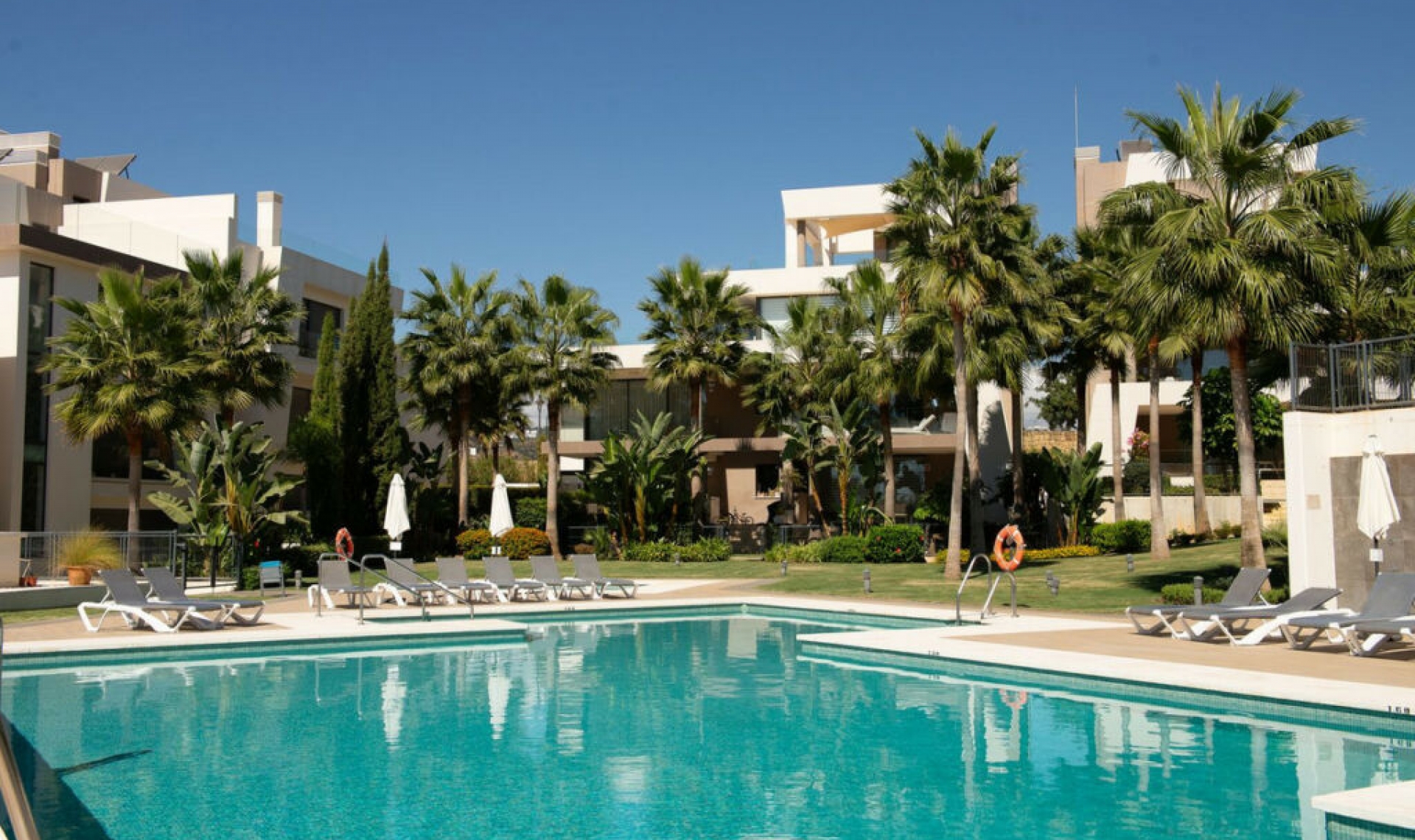 Resale - Apartment -
Cabopino