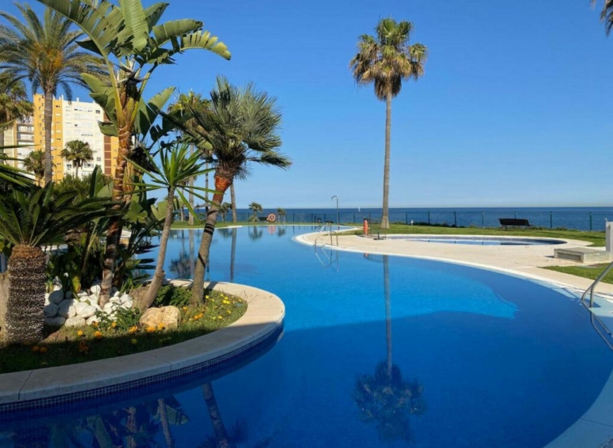 Resale - Apartment -
Calahonda