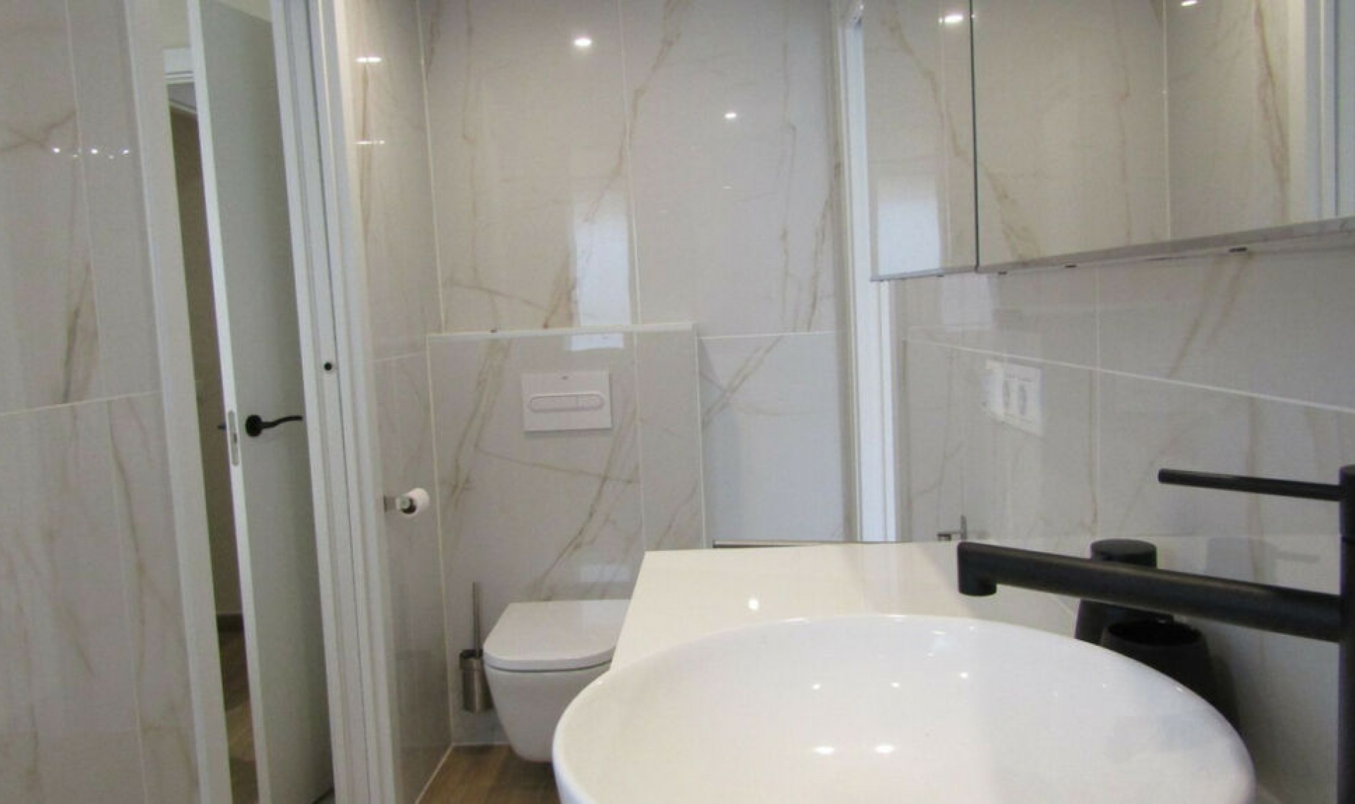 Resale - Apartment -
Calahonda