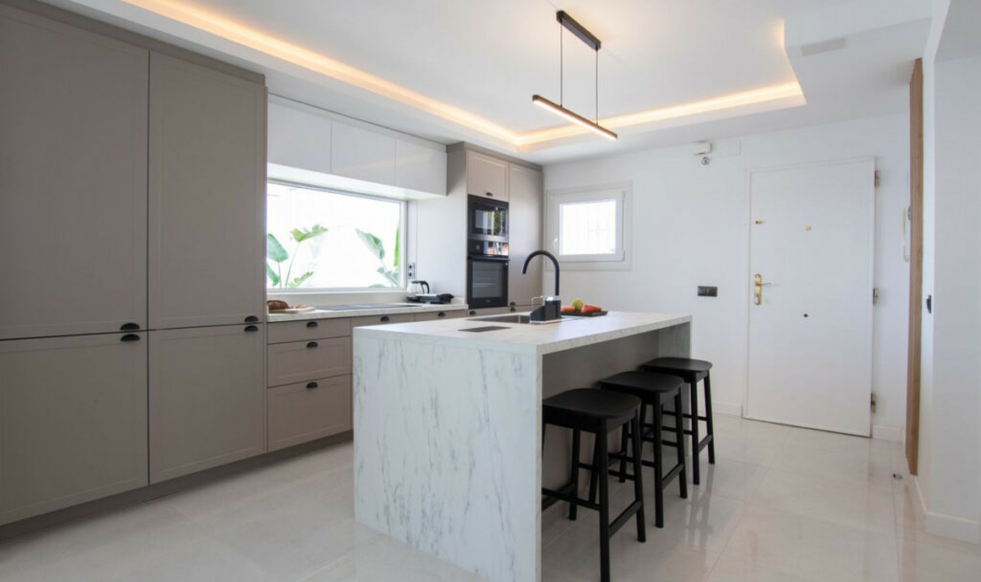 Resale - Apartment -
Calahonda