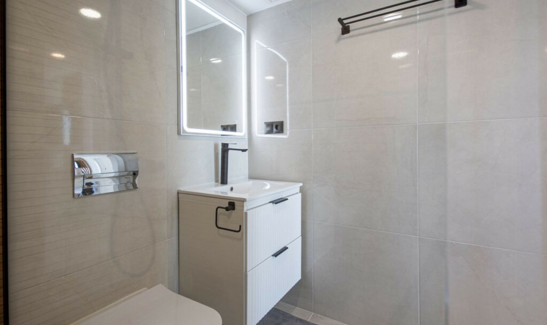 Resale - Apartment -
Calahonda