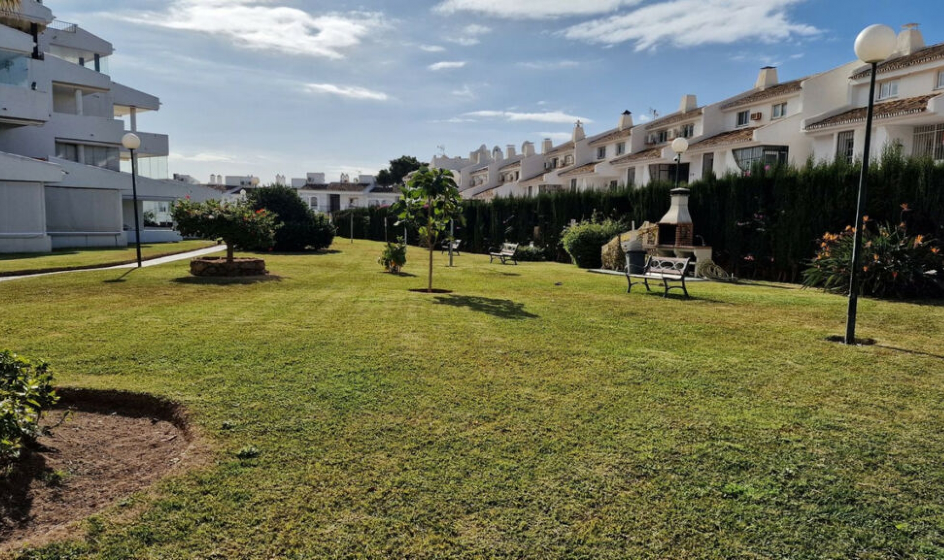 Resale - Apartment -
Calahonda