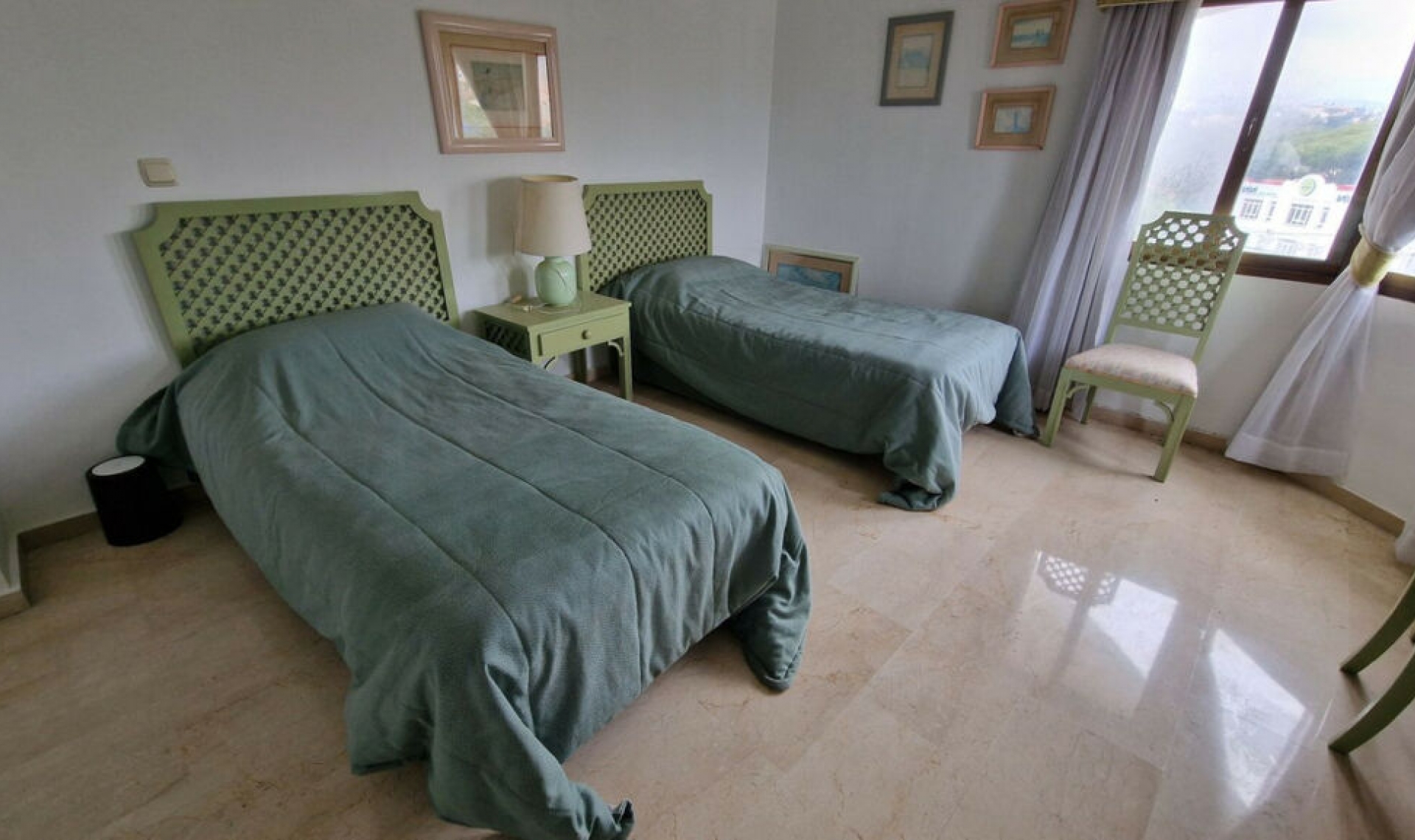 Resale - Apartment -
Calahonda