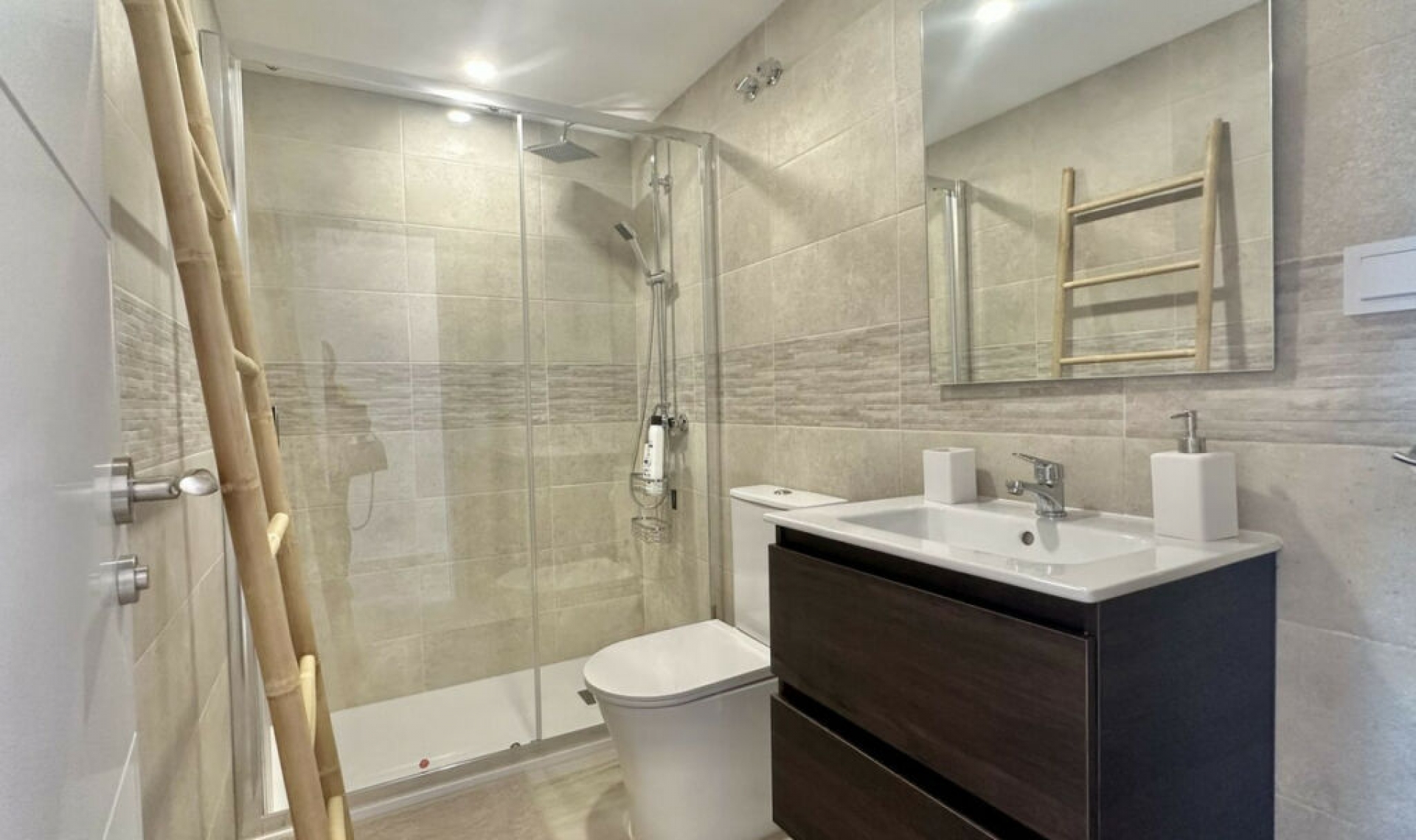 Resale - Apartment -
Calahonda