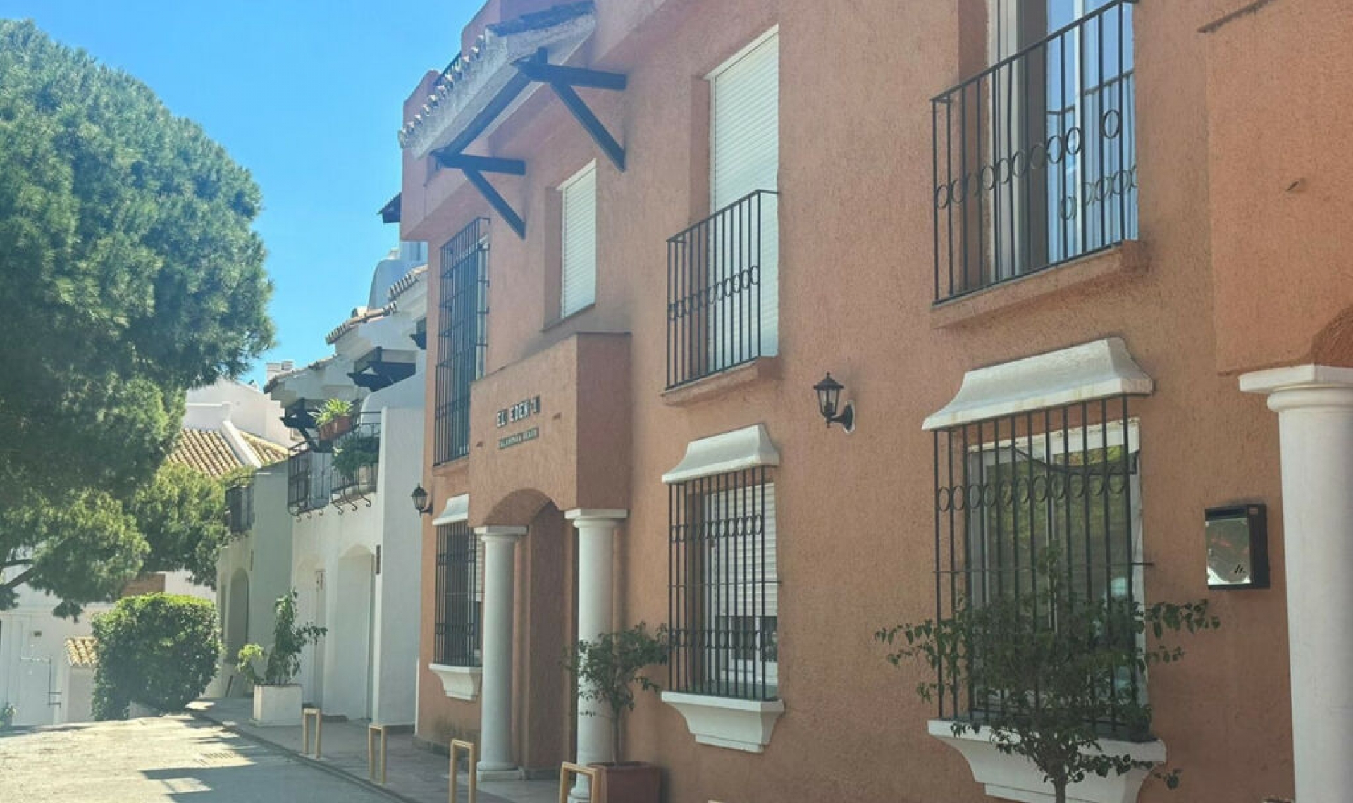 Resale - Apartment -
Calahonda