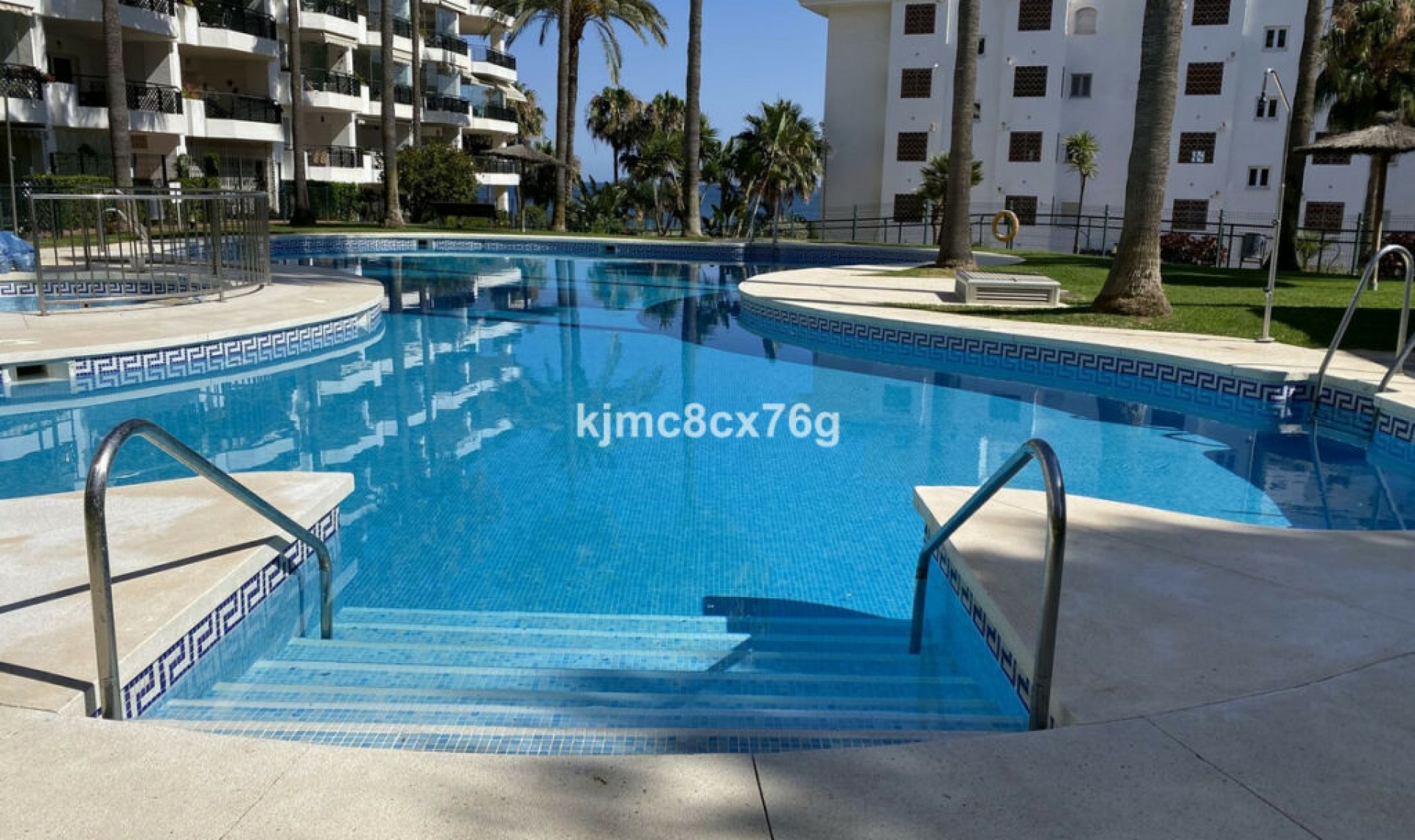 Resale - Apartment -
Calahonda