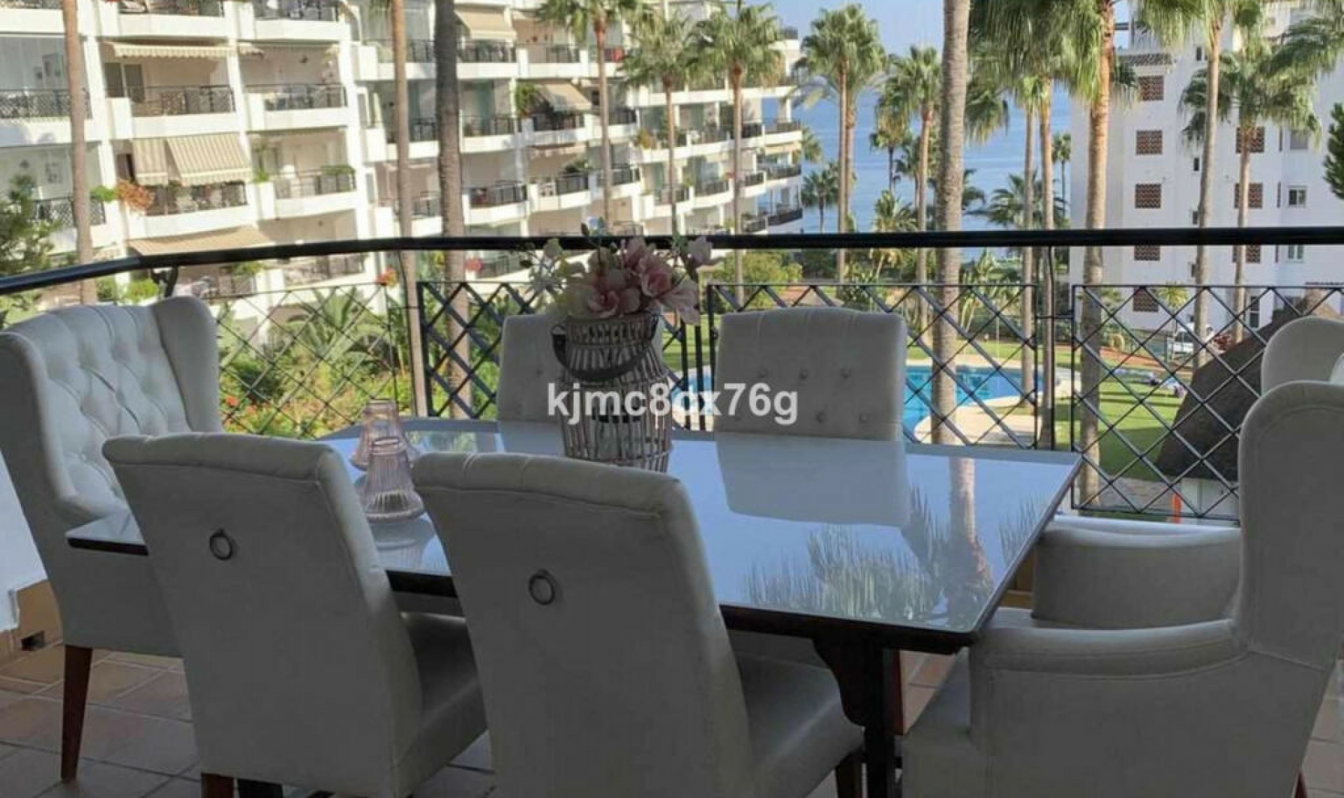 Resale - Apartment -
Calahonda