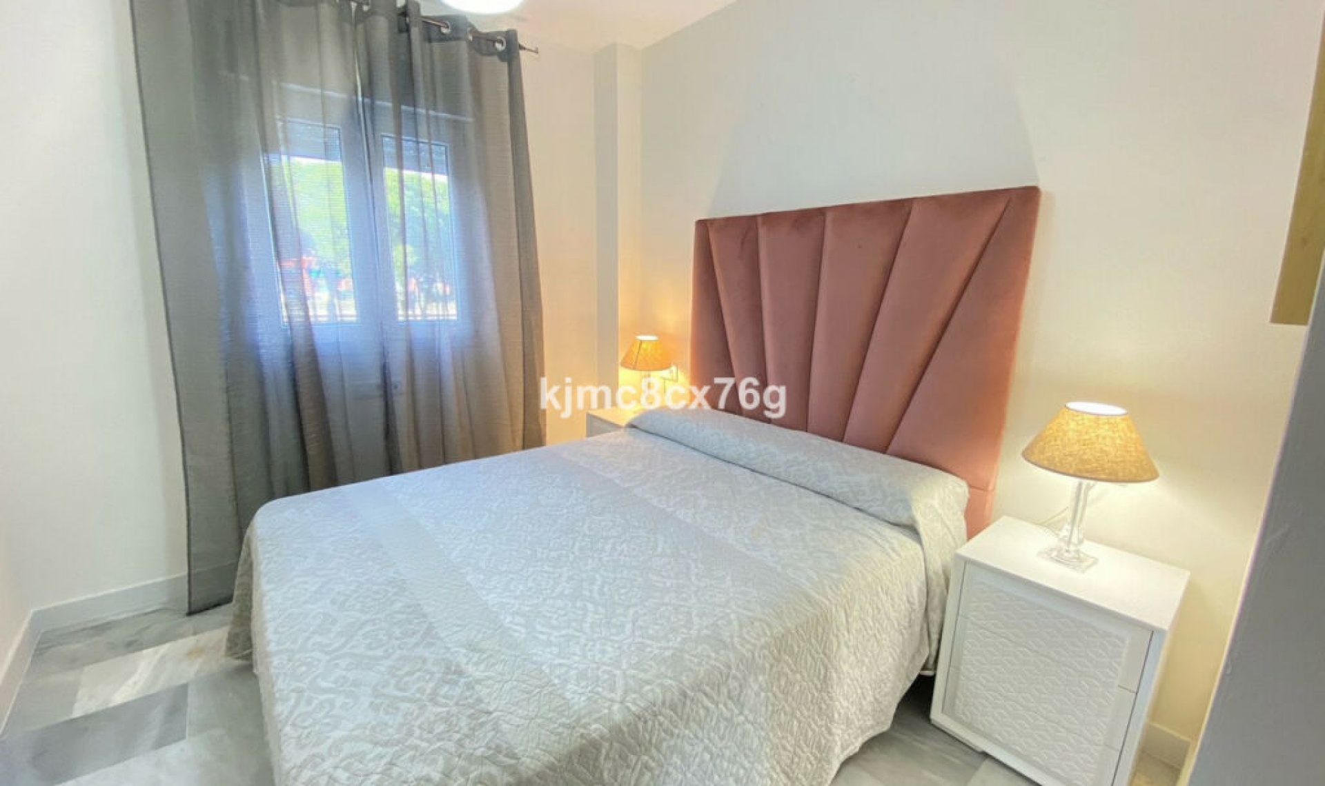 Resale - Apartment -
Calahonda
