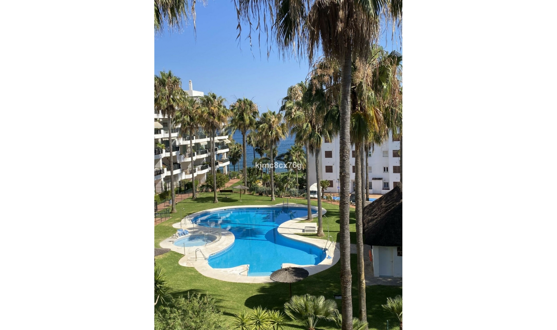Resale - Apartment -
Calahonda