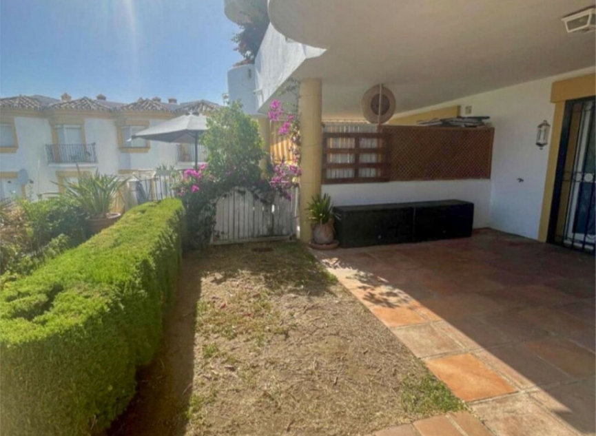 Resale - Apartment -
Calahonda