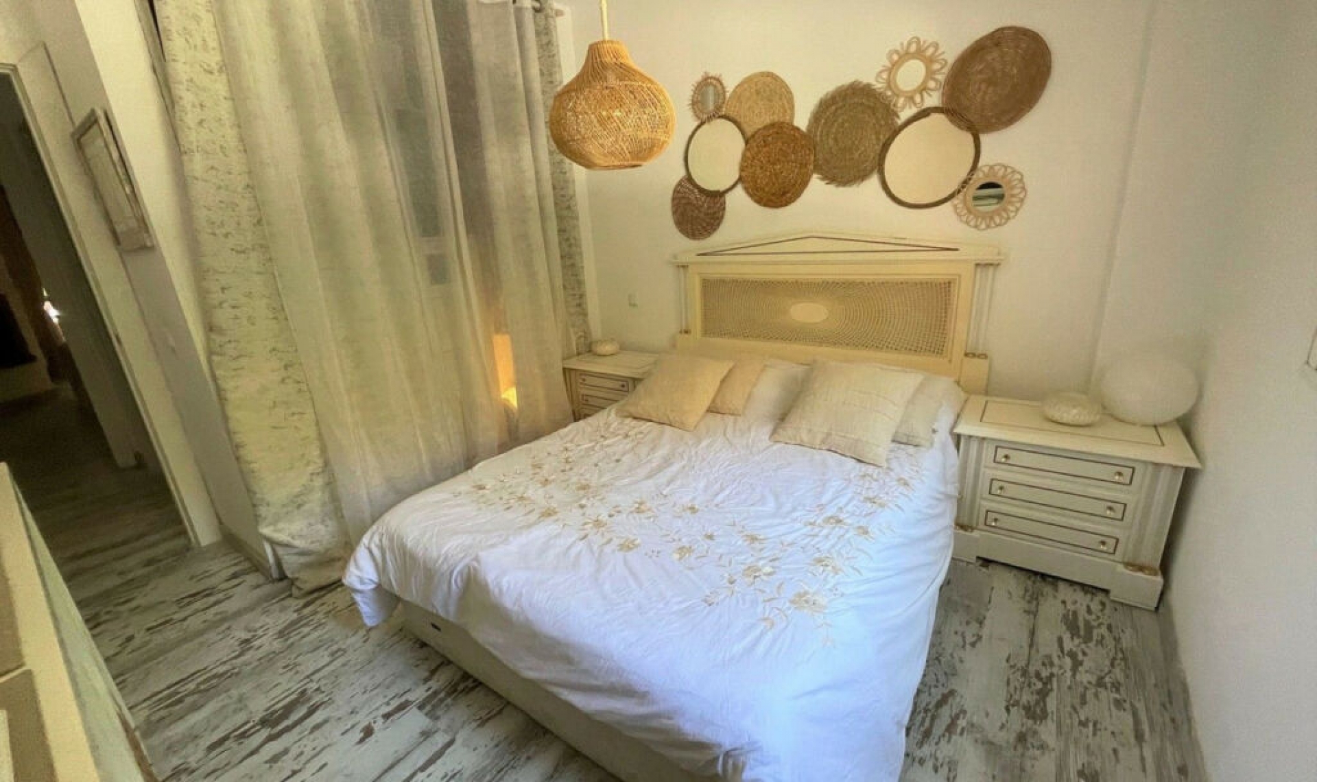 Resale - Apartment -
Calahonda