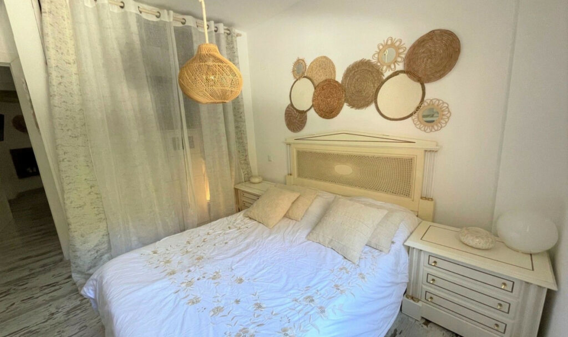 Resale - Apartment -
Calahonda